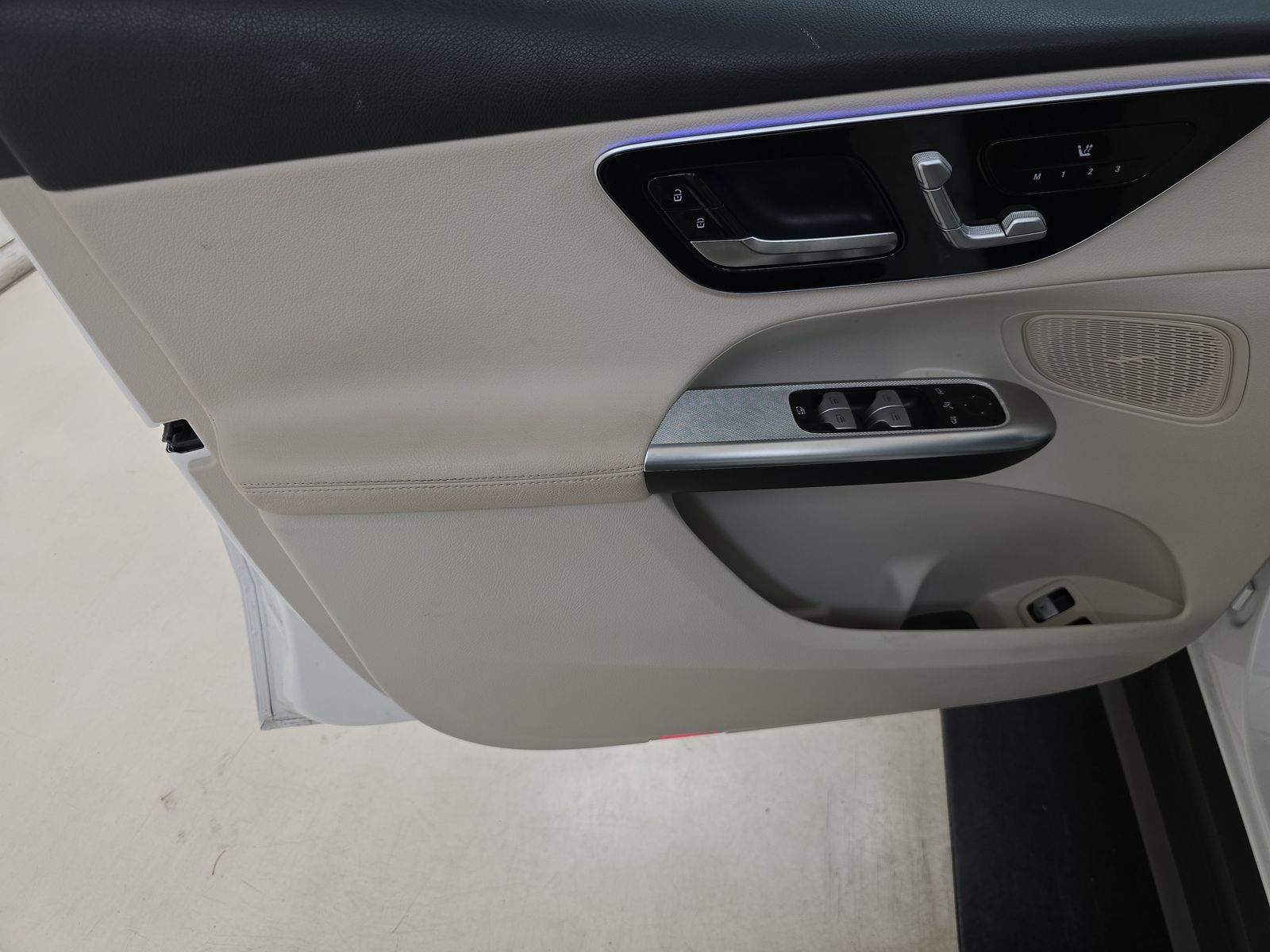 MERCEDES-BENZ GLC - 10