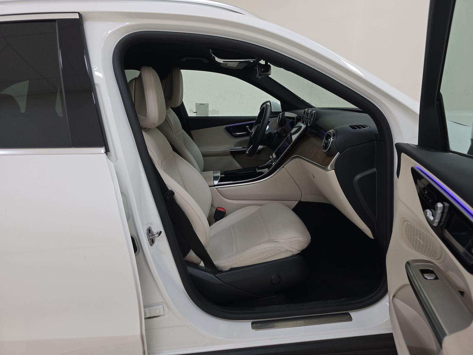 MERCEDES-BENZ GLC - 9