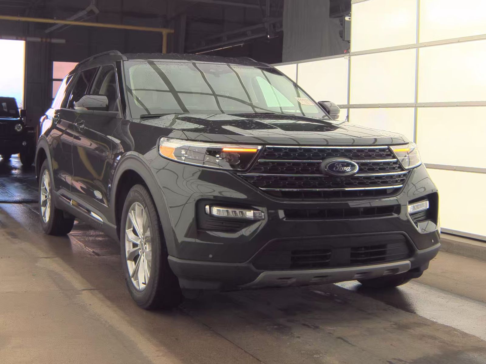 FORD EXPLORER - 5