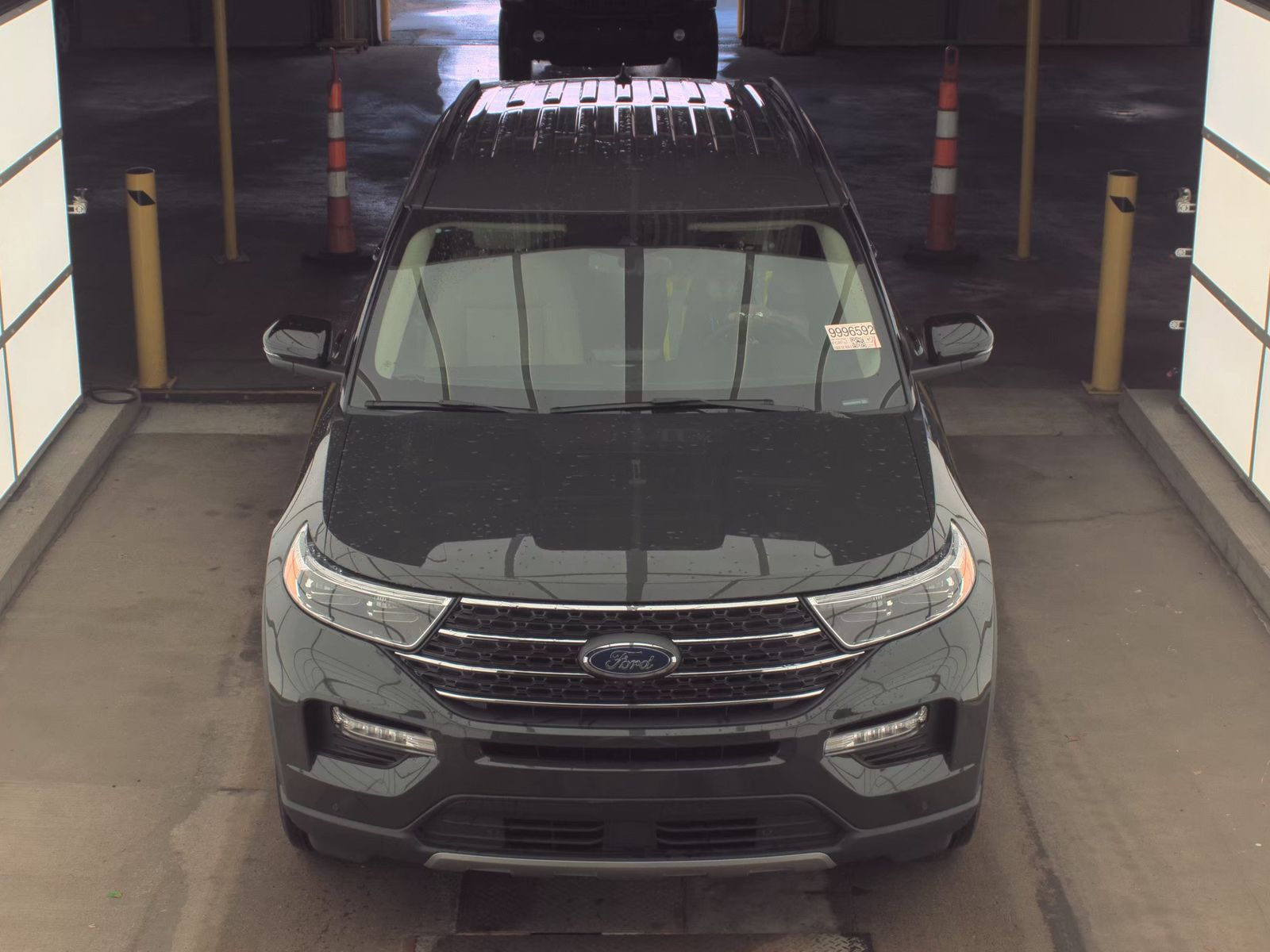 FORD EXPLORER - 3