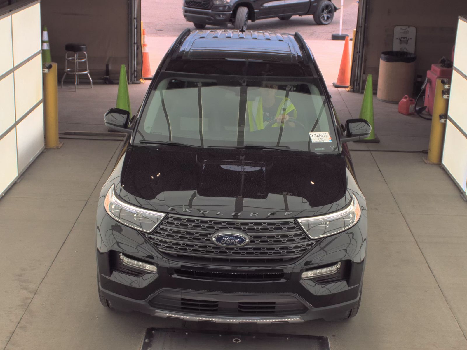 FORD EXPLORER - 3