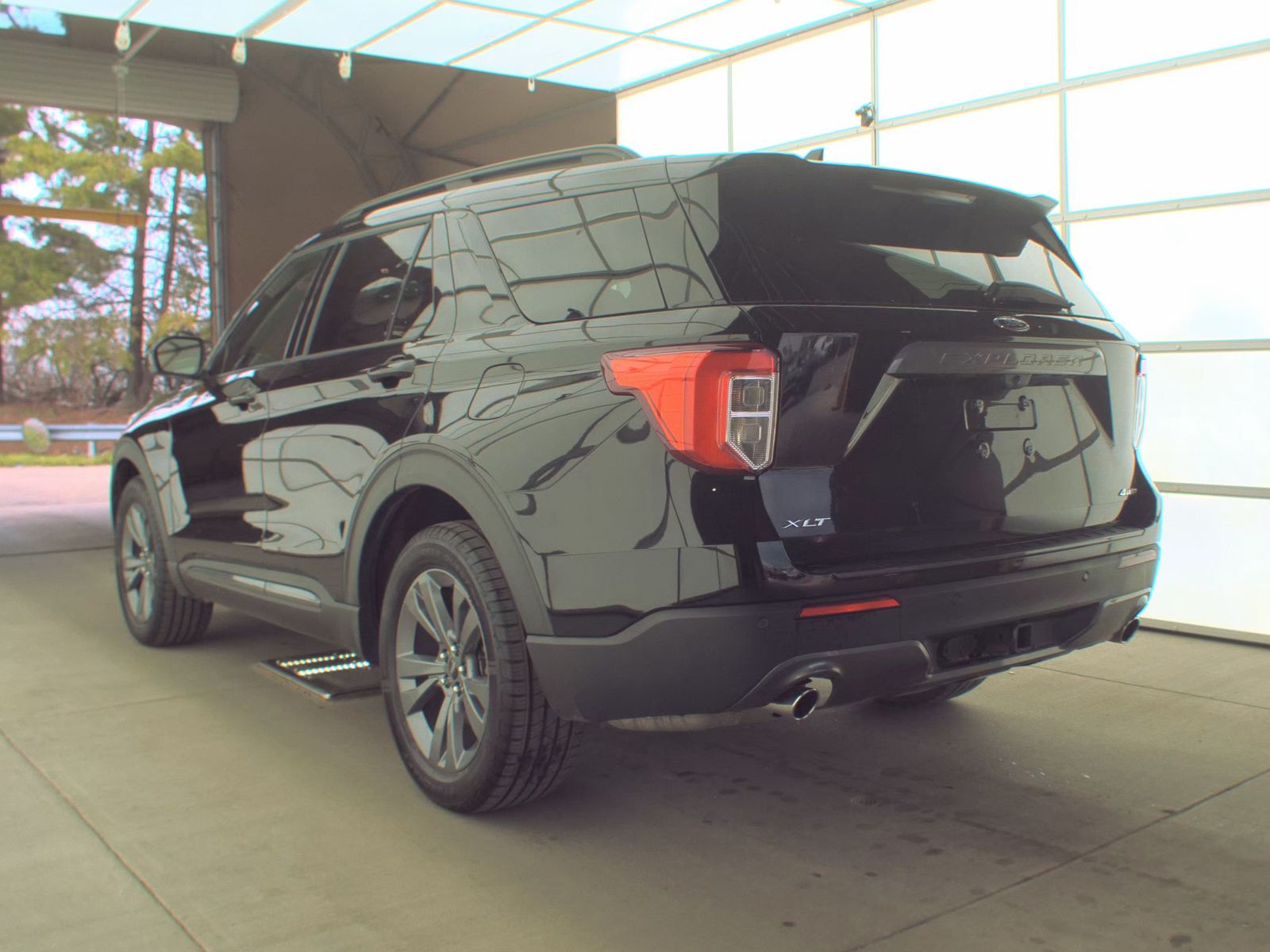 FORD EXPLORER - 9