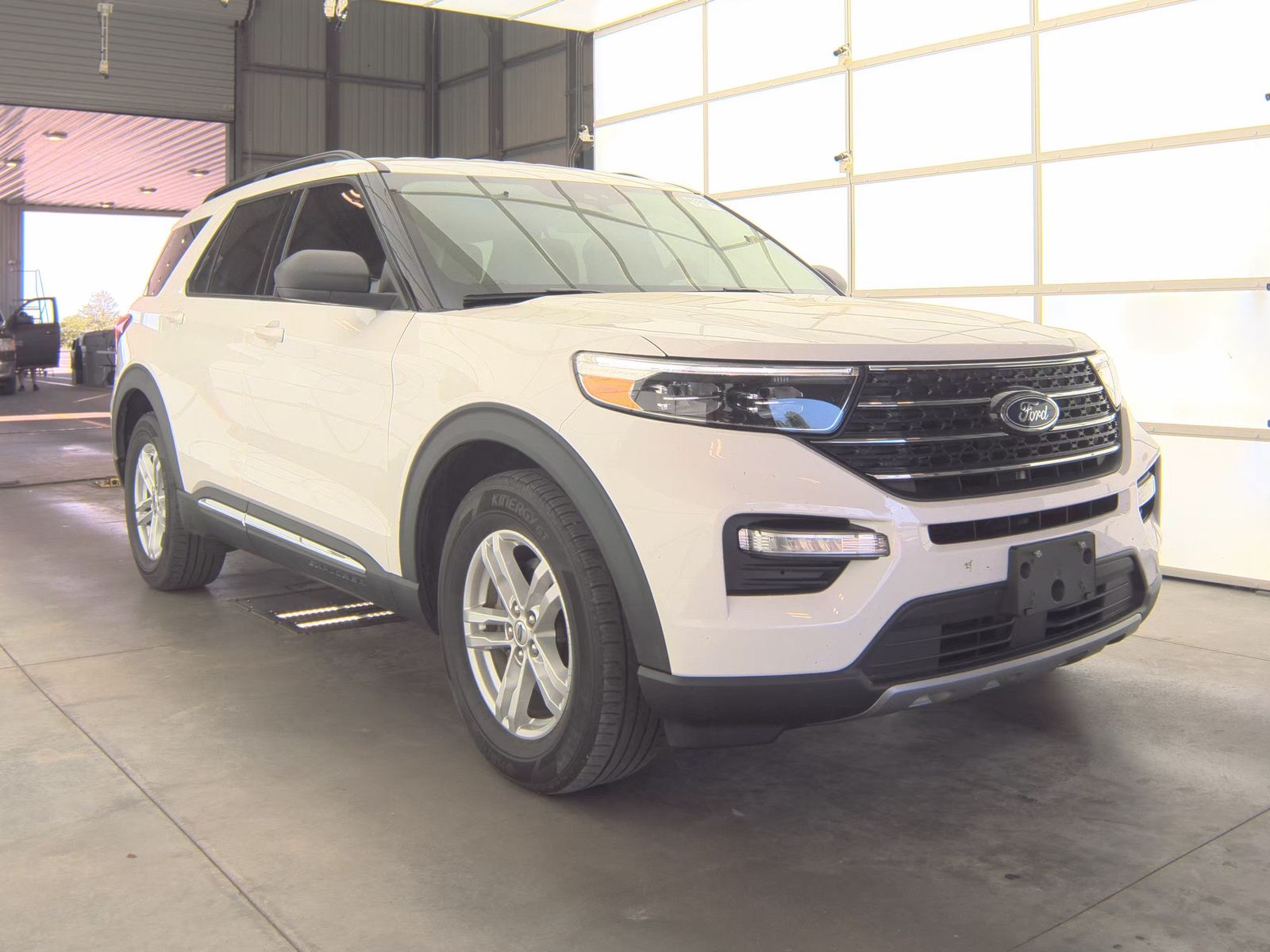 FORD EXPLORER - 5
