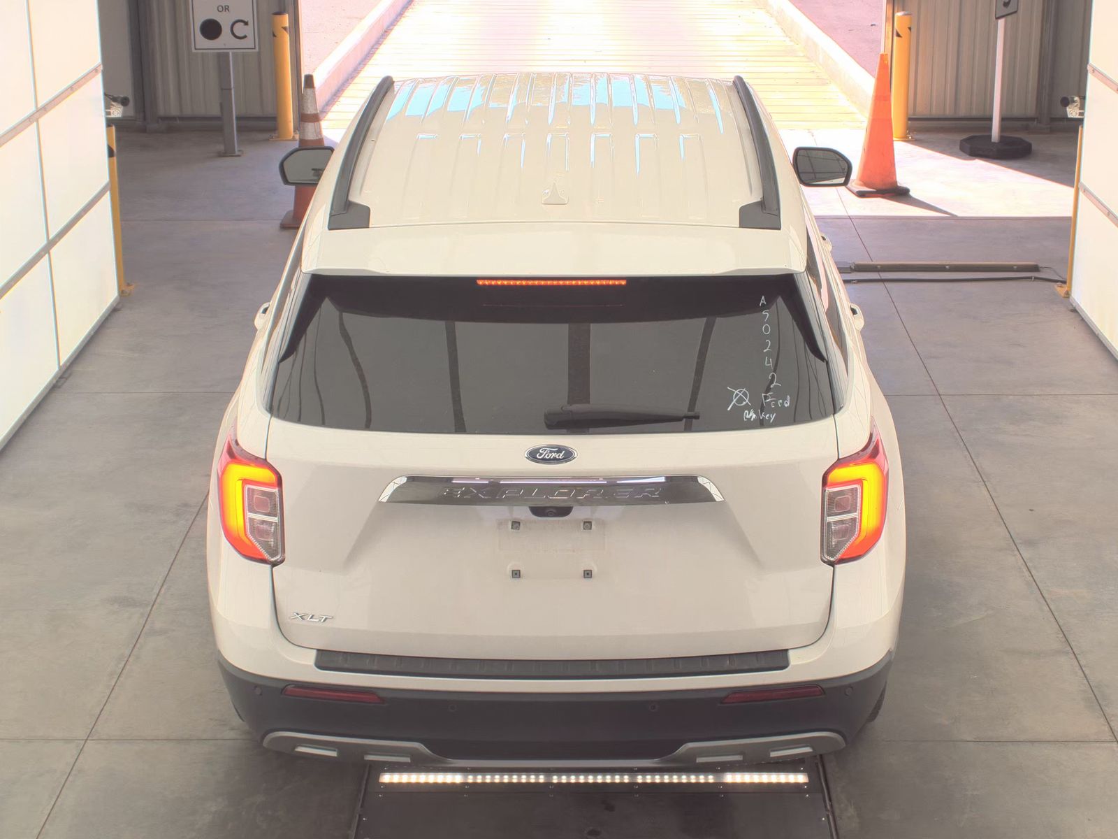 FORD EXPLORER - 7
