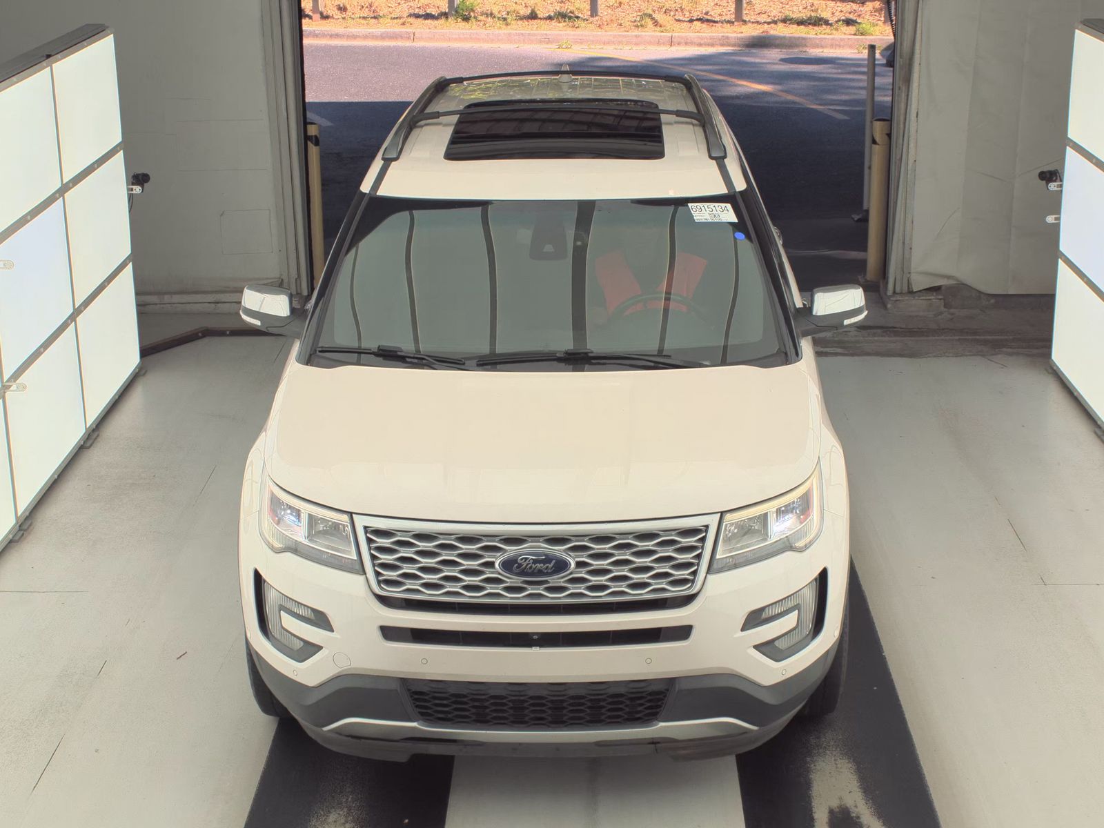 2017 Ford Explorer Platinum AWD