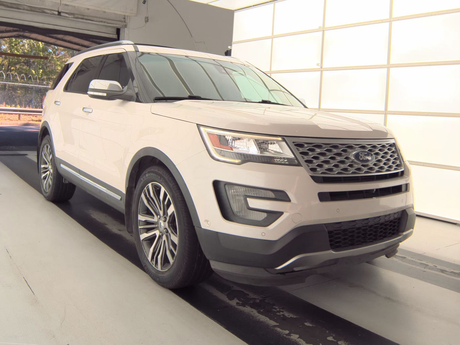 2017 Ford Explorer Platinum AWD