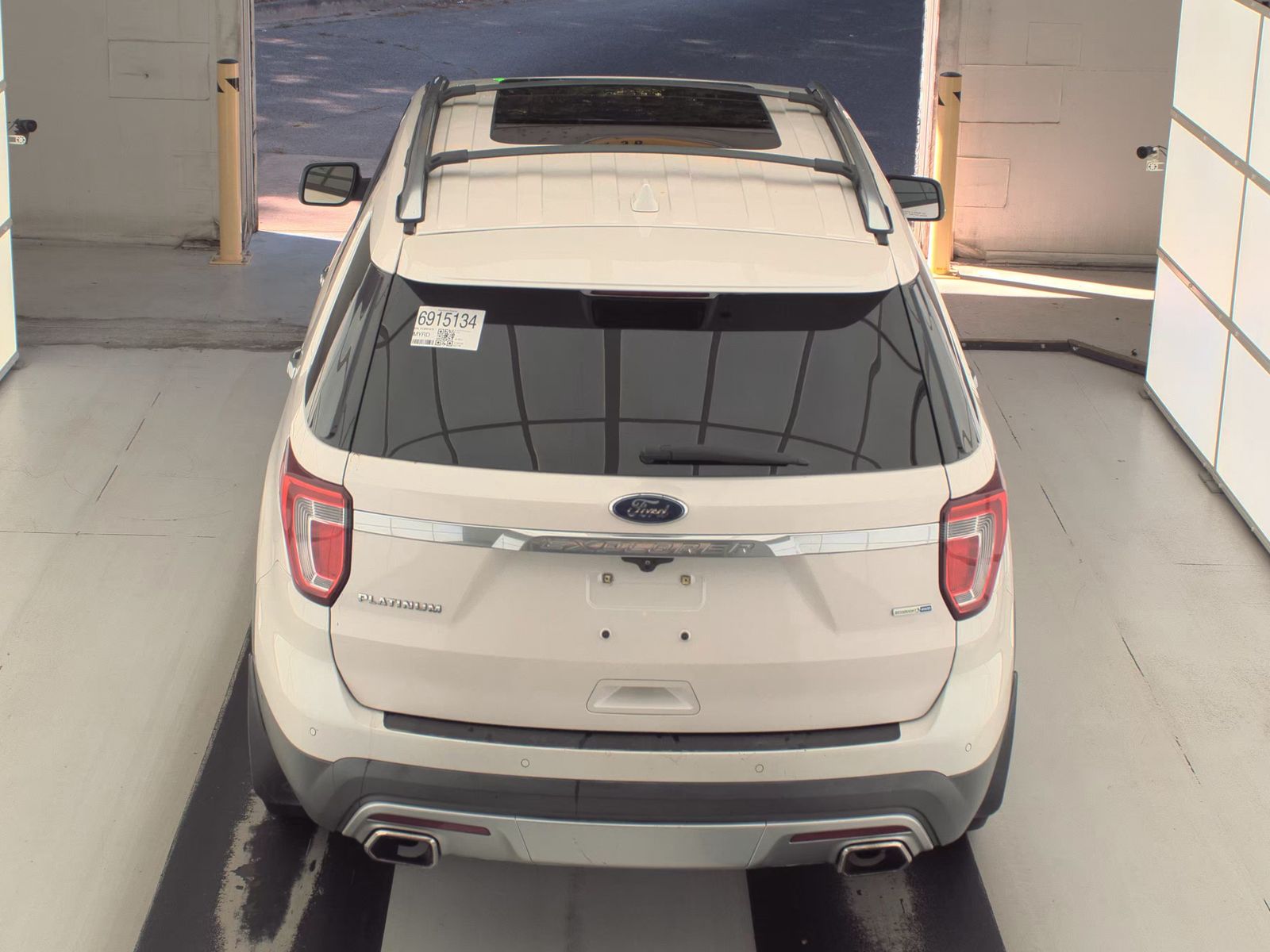 2017 Ford Explorer Platinum AWD