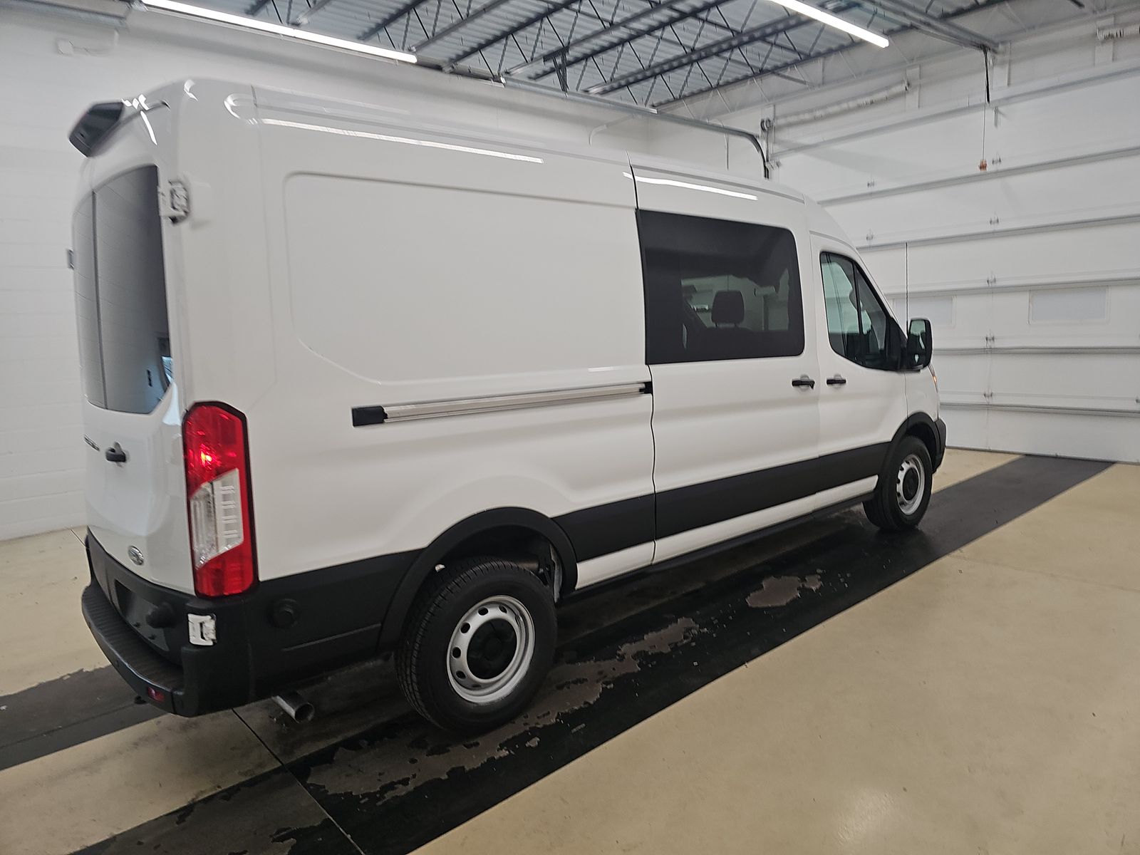 FORD TRANSIT 250 - 5