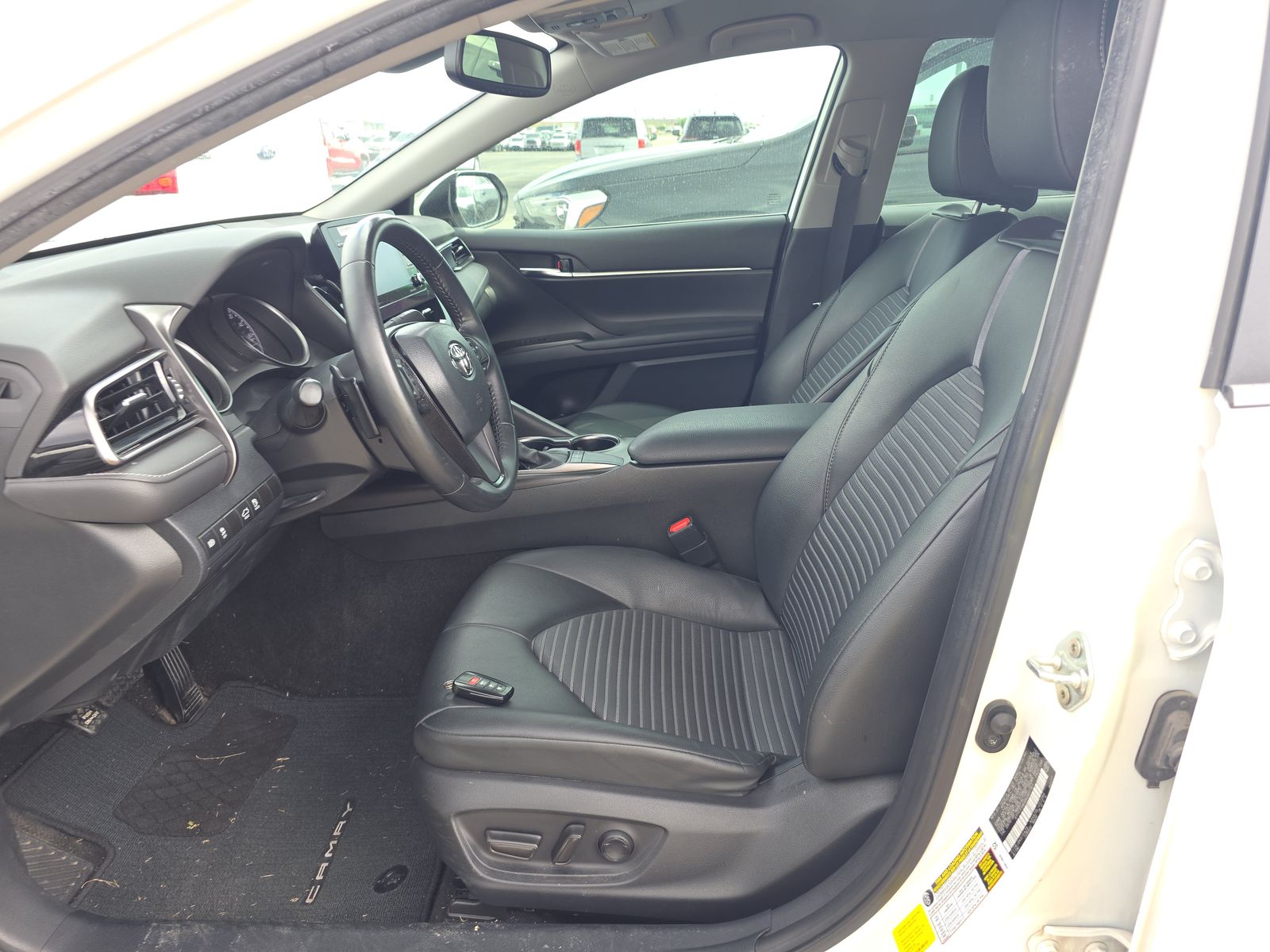 TOYOTA CAMRY - 8