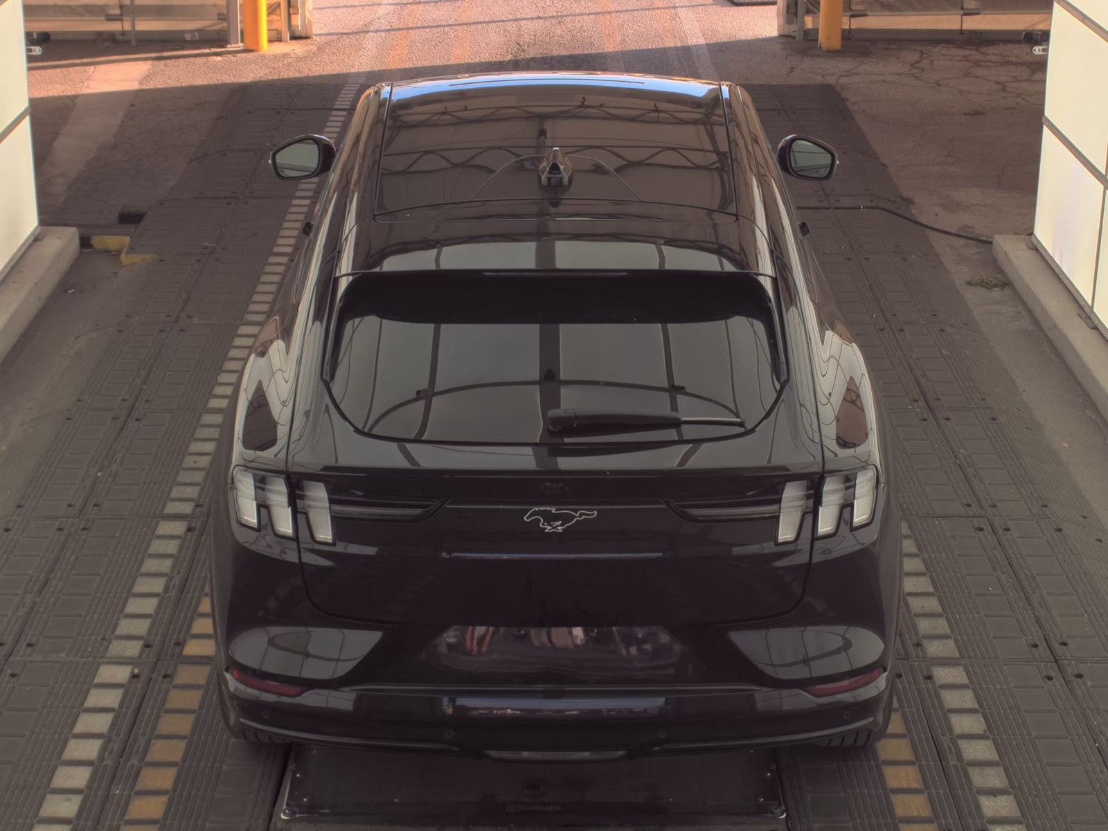 FORD MUSTANG MACH-E - 7