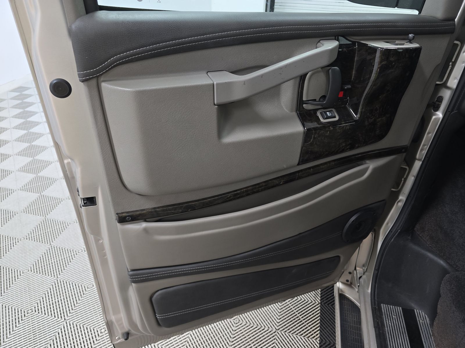 CHEVROLET UNKNOWN - 10