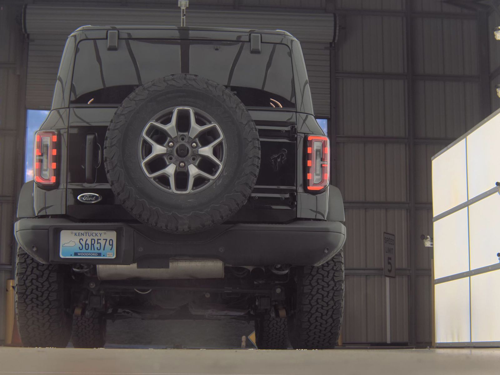 FORD BRONCO - 8