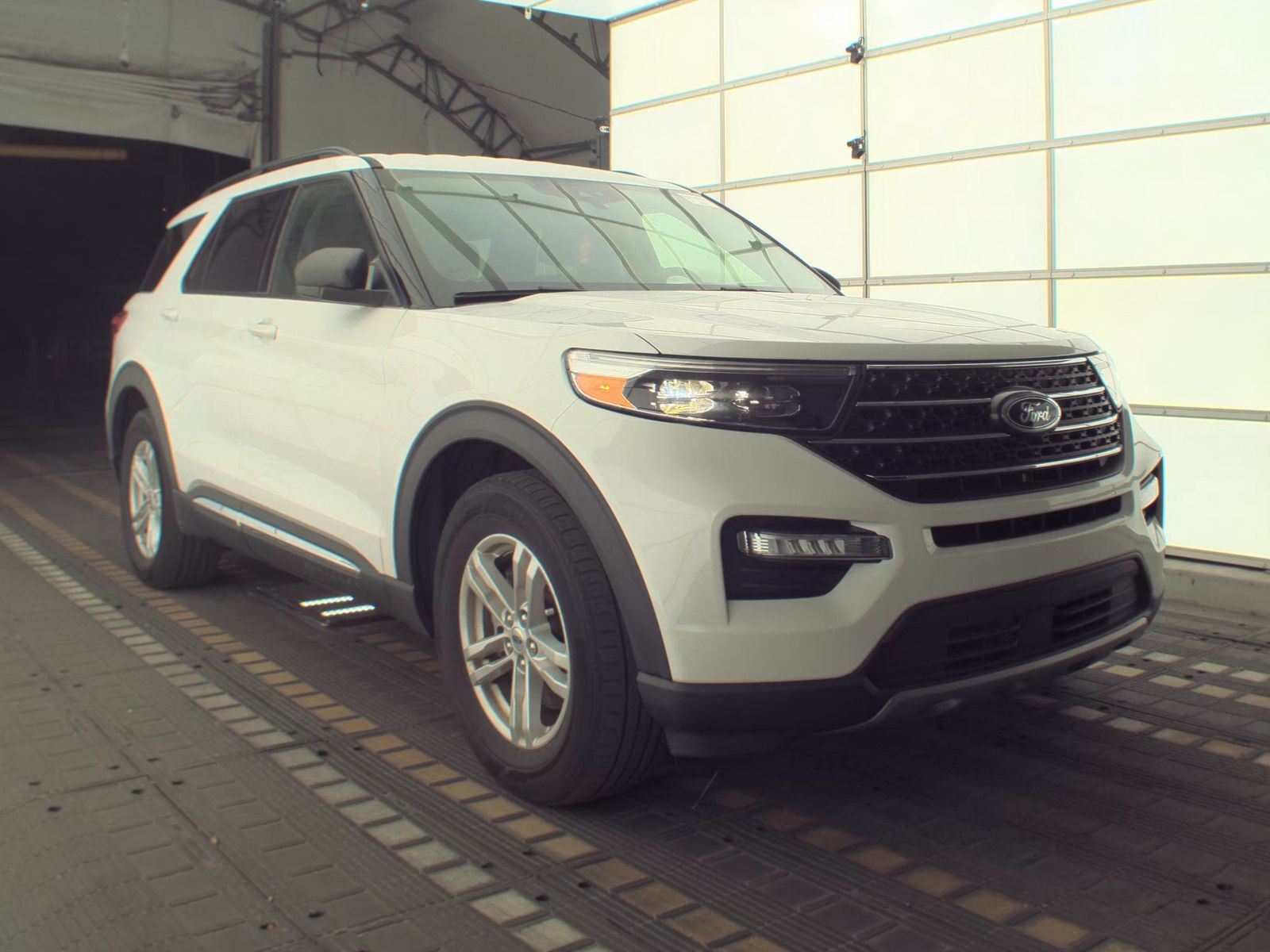 FORD EXPLORER - 5