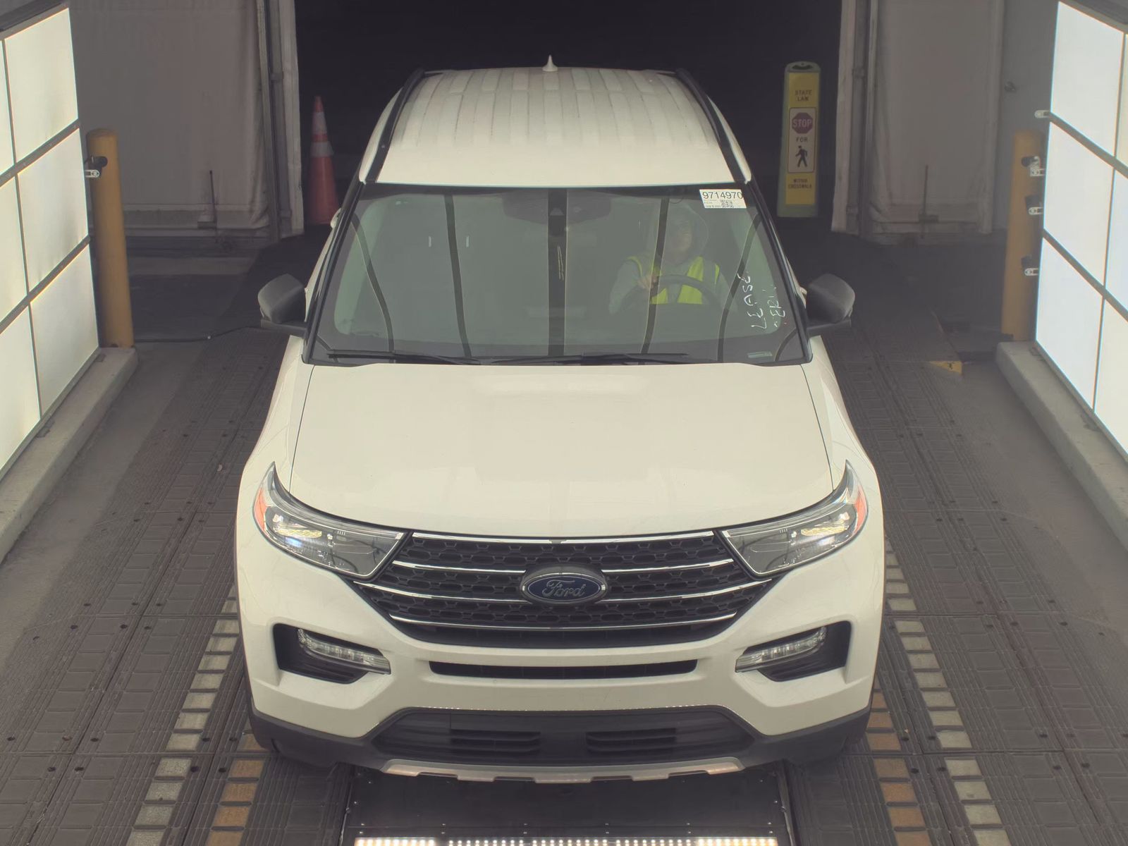 FORD EXPLORER - 3