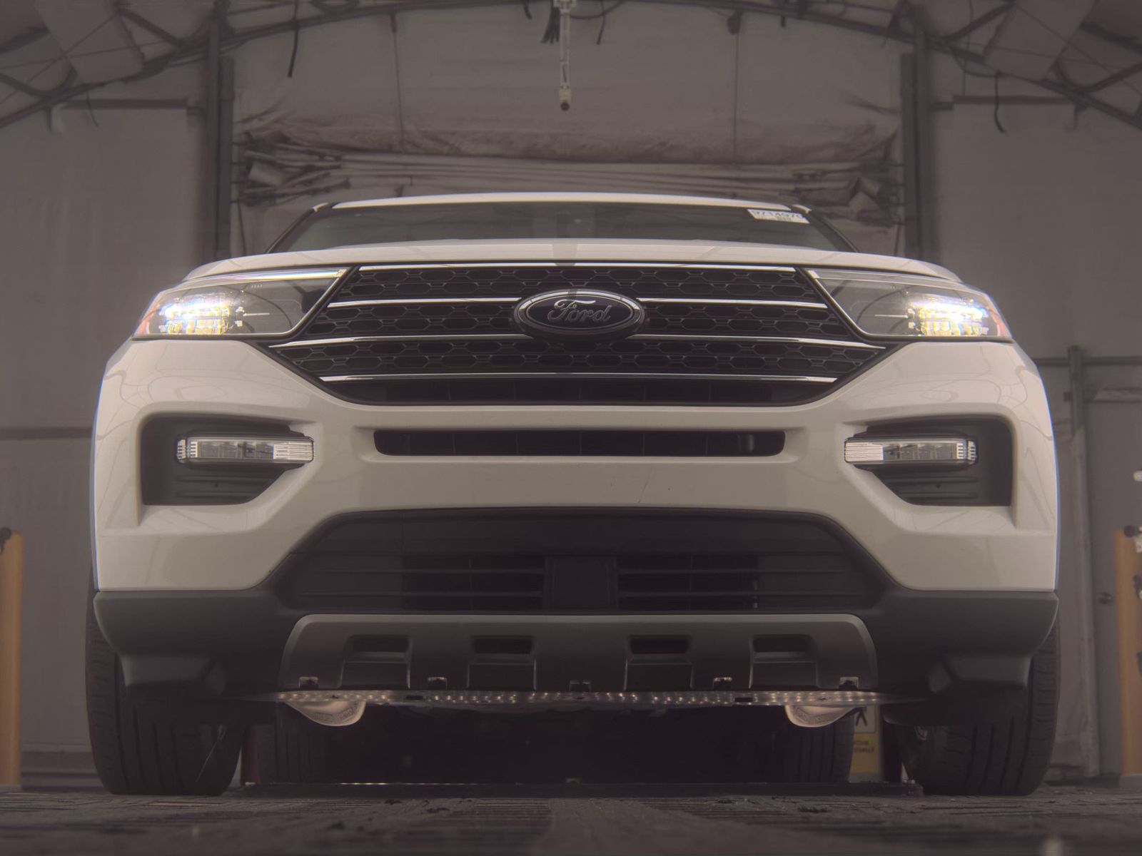 FORD EXPLORER - 4