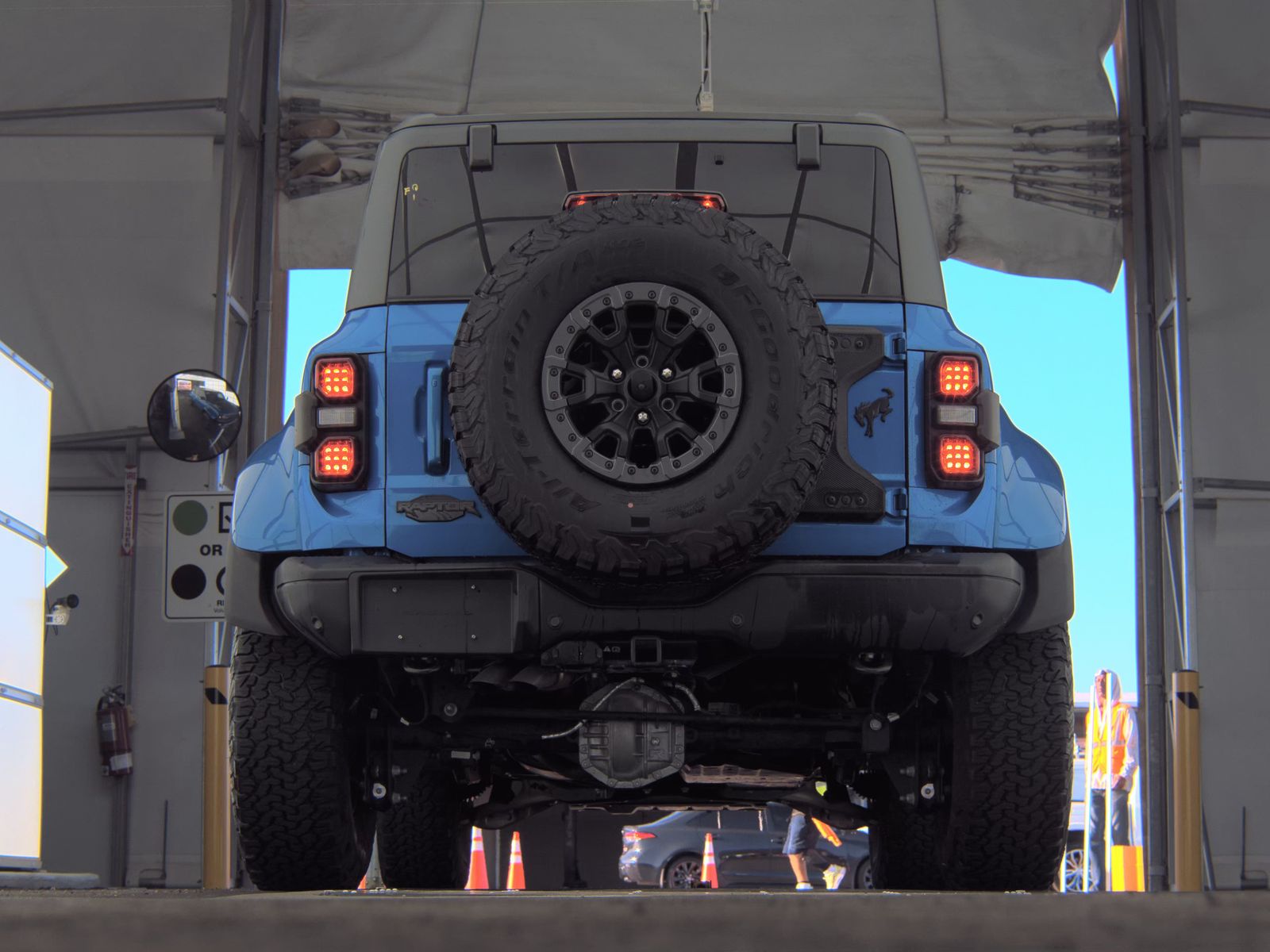 FORD BRONCO - 8