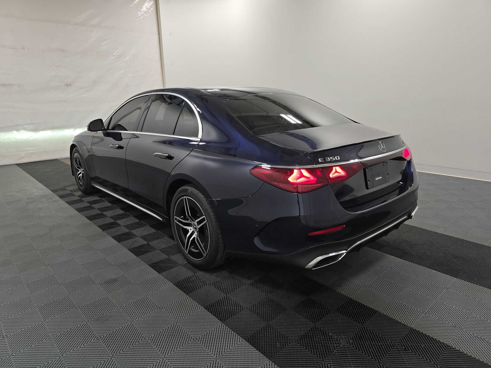 MERCEDES-BENZ E-CLASS - 7