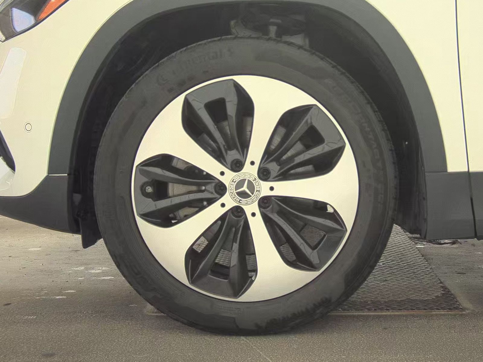 MERCEDES-BENZ GLA-CLASS - 10