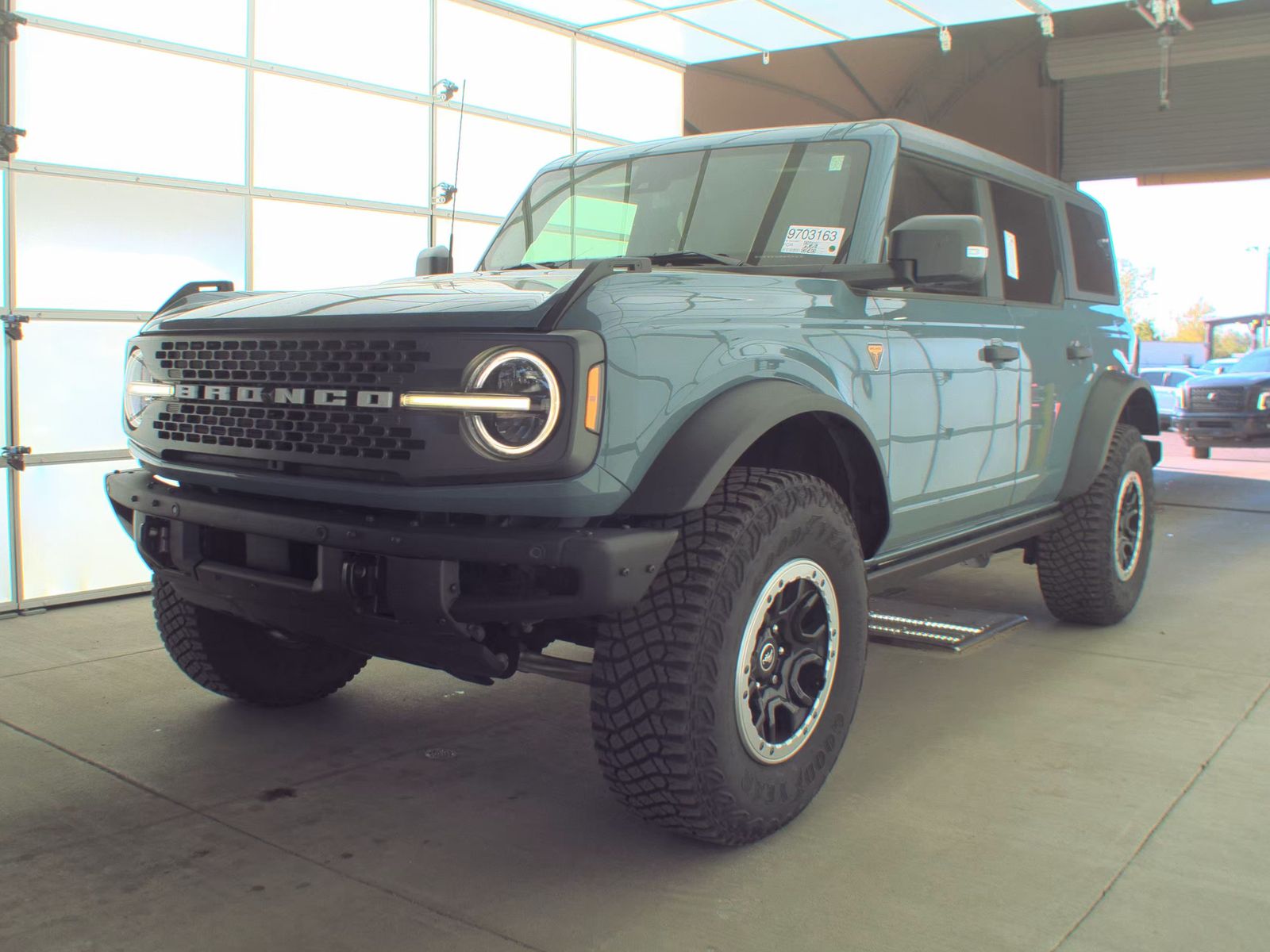 FORD BRONCO - 1