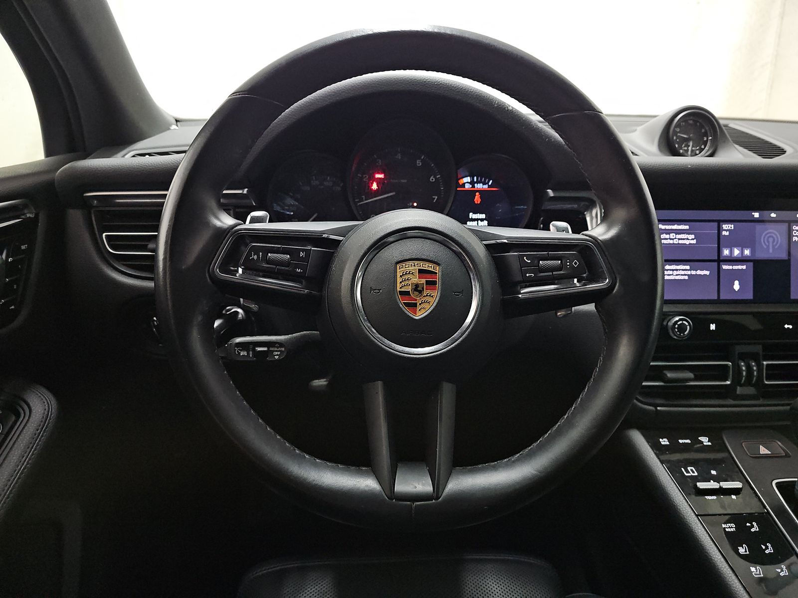 2023 Porsche Macan Base AWD