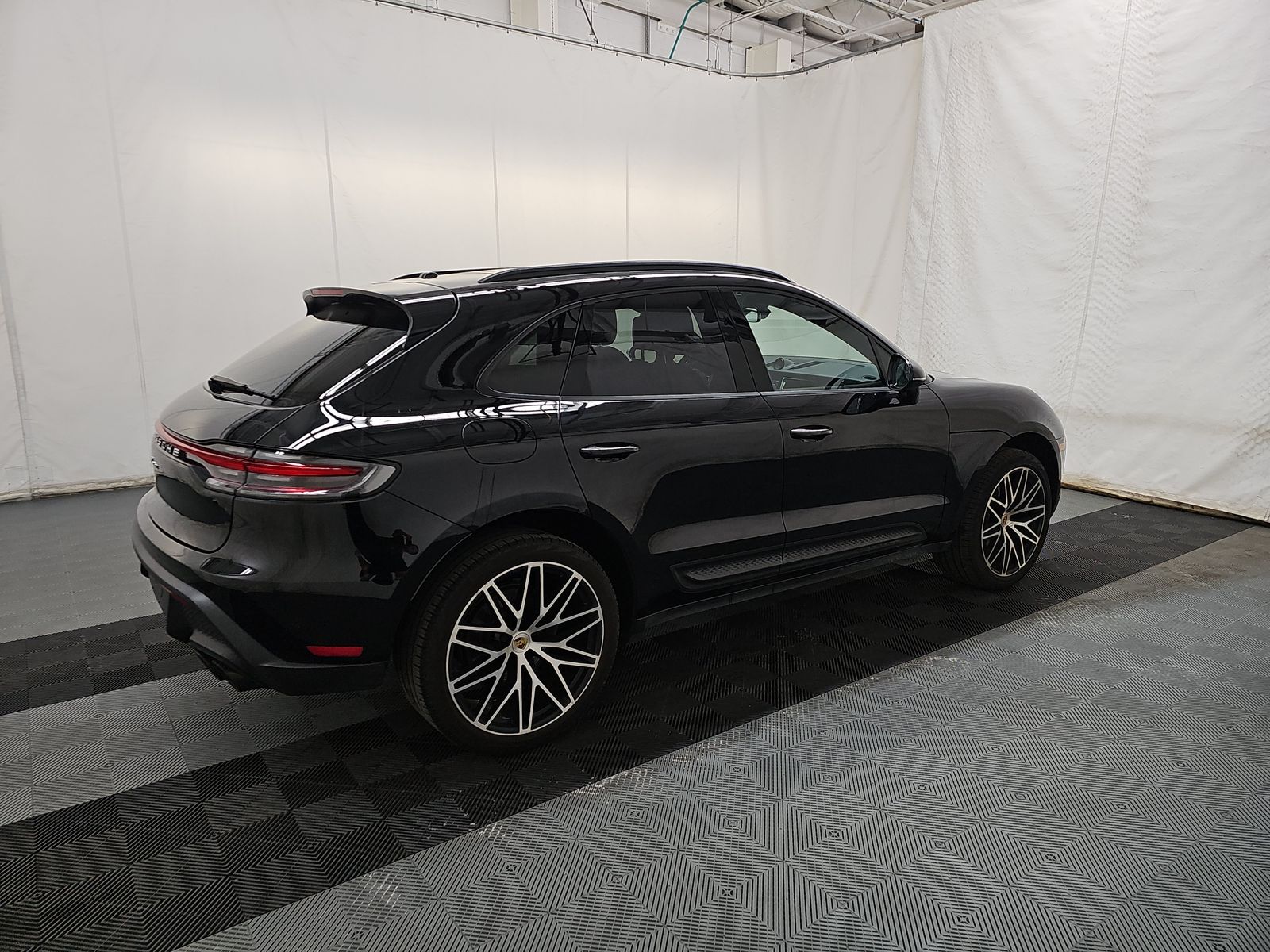 2023 Porsche Macan Base AWD
