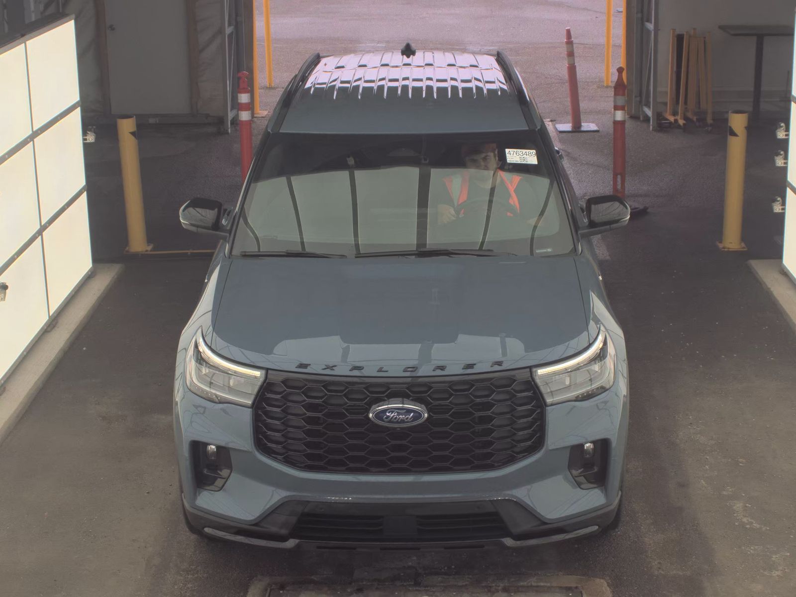 FORD EXPLORER - 3