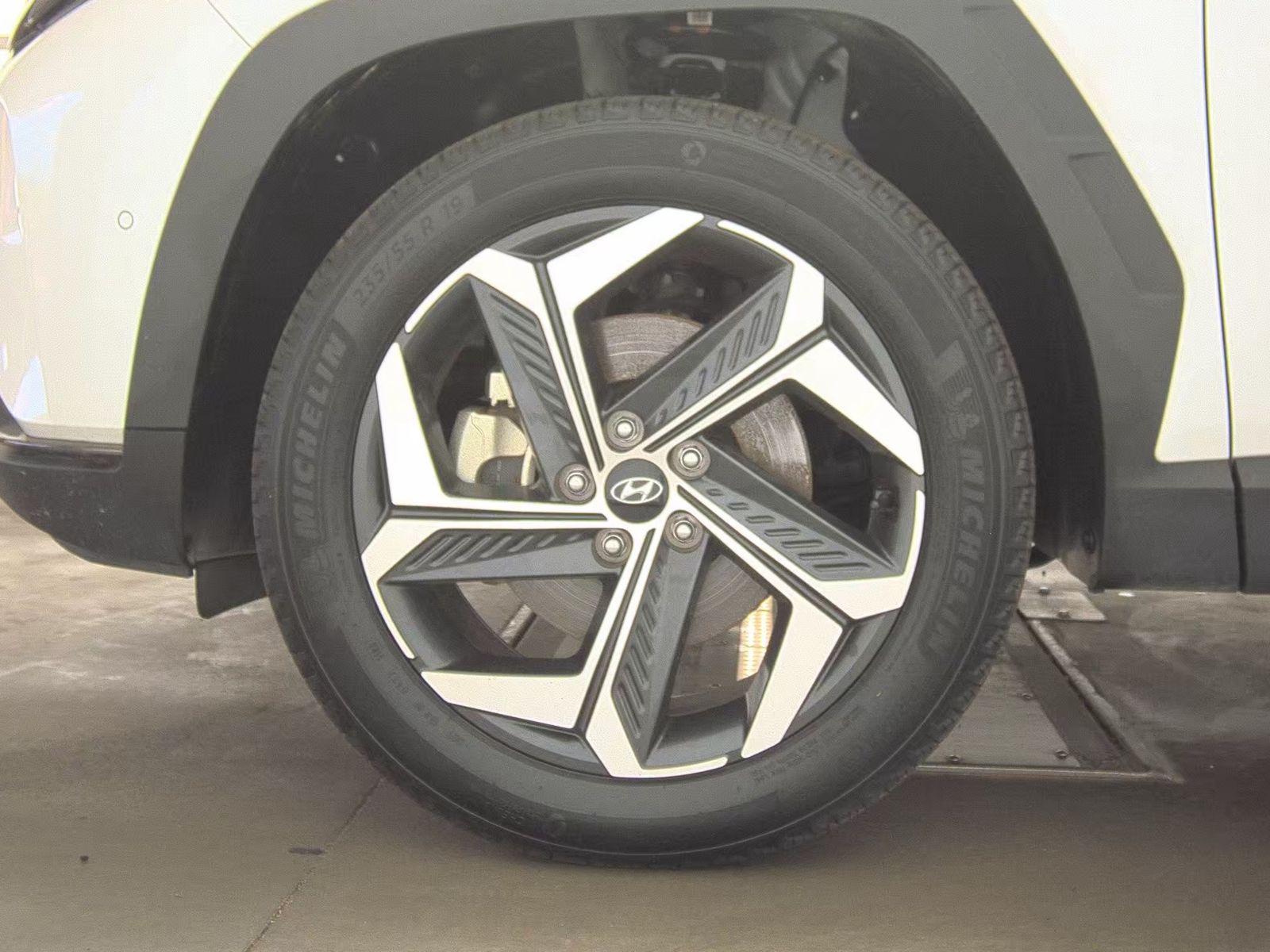 HYUNDAI LIMITED - 10