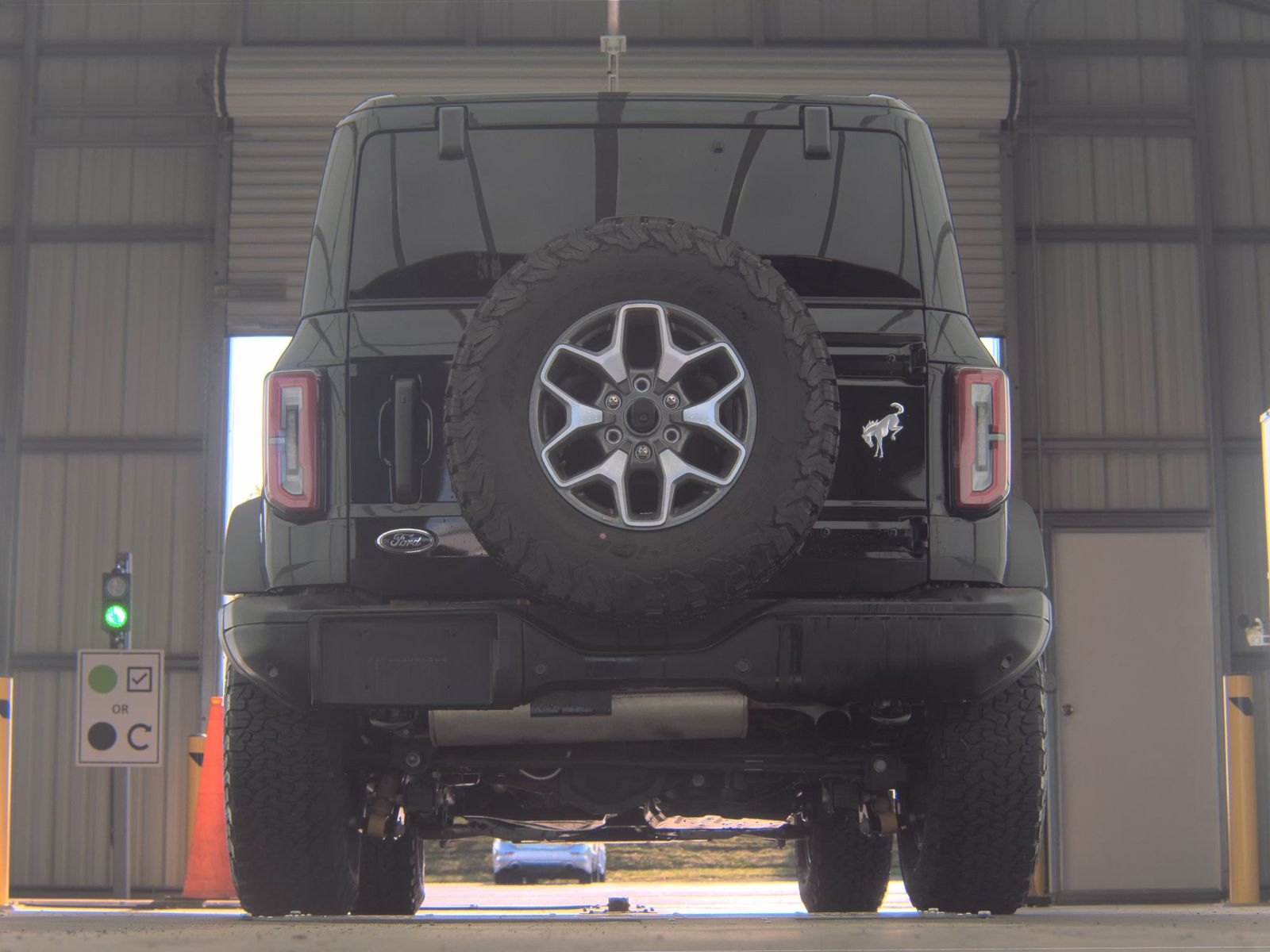 FORD BRONCO - 8