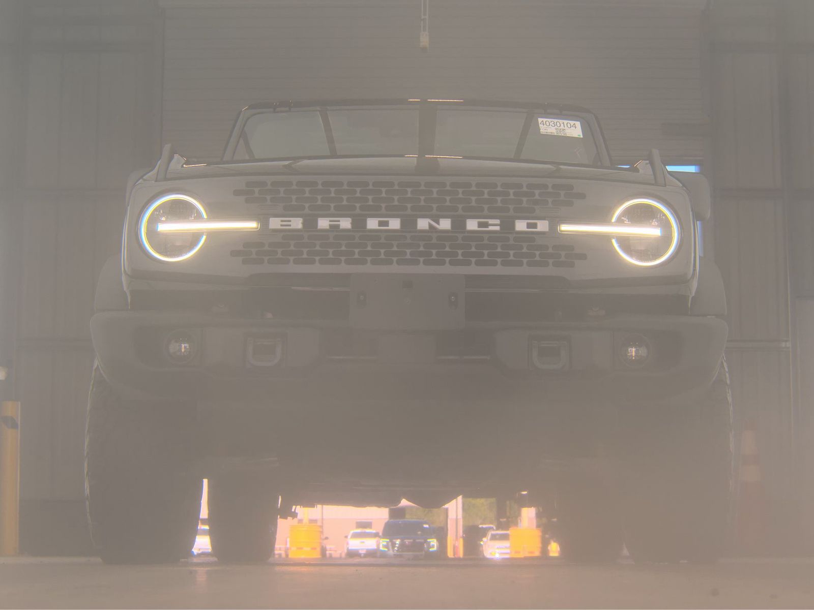 FORD BRONCO - 4