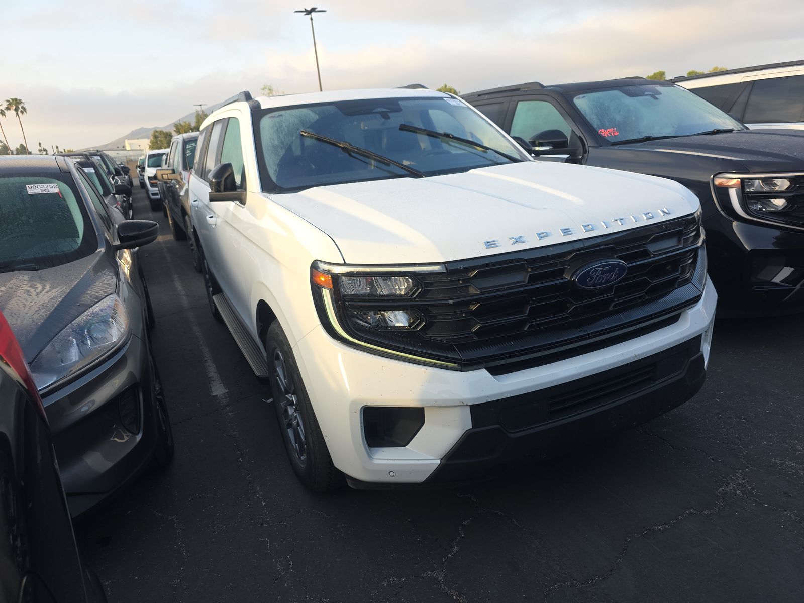FORD EXPEDITION - 4