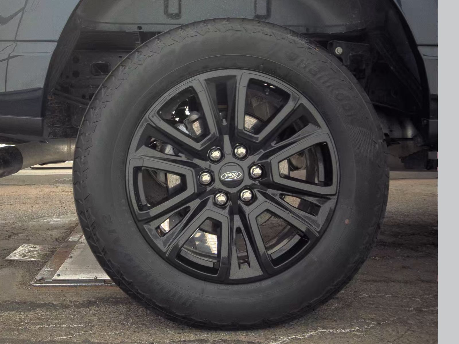 2025 Ford F-150 Hybrid Platinum AWD