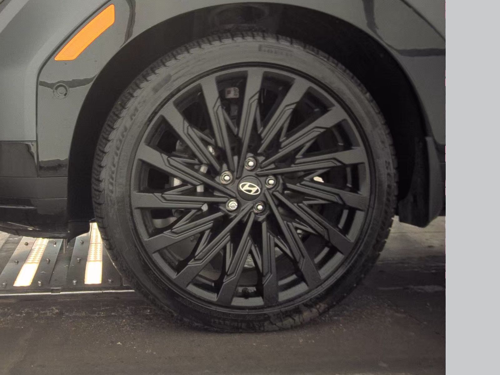 HYUNDAI CALLIGRAPH - 10