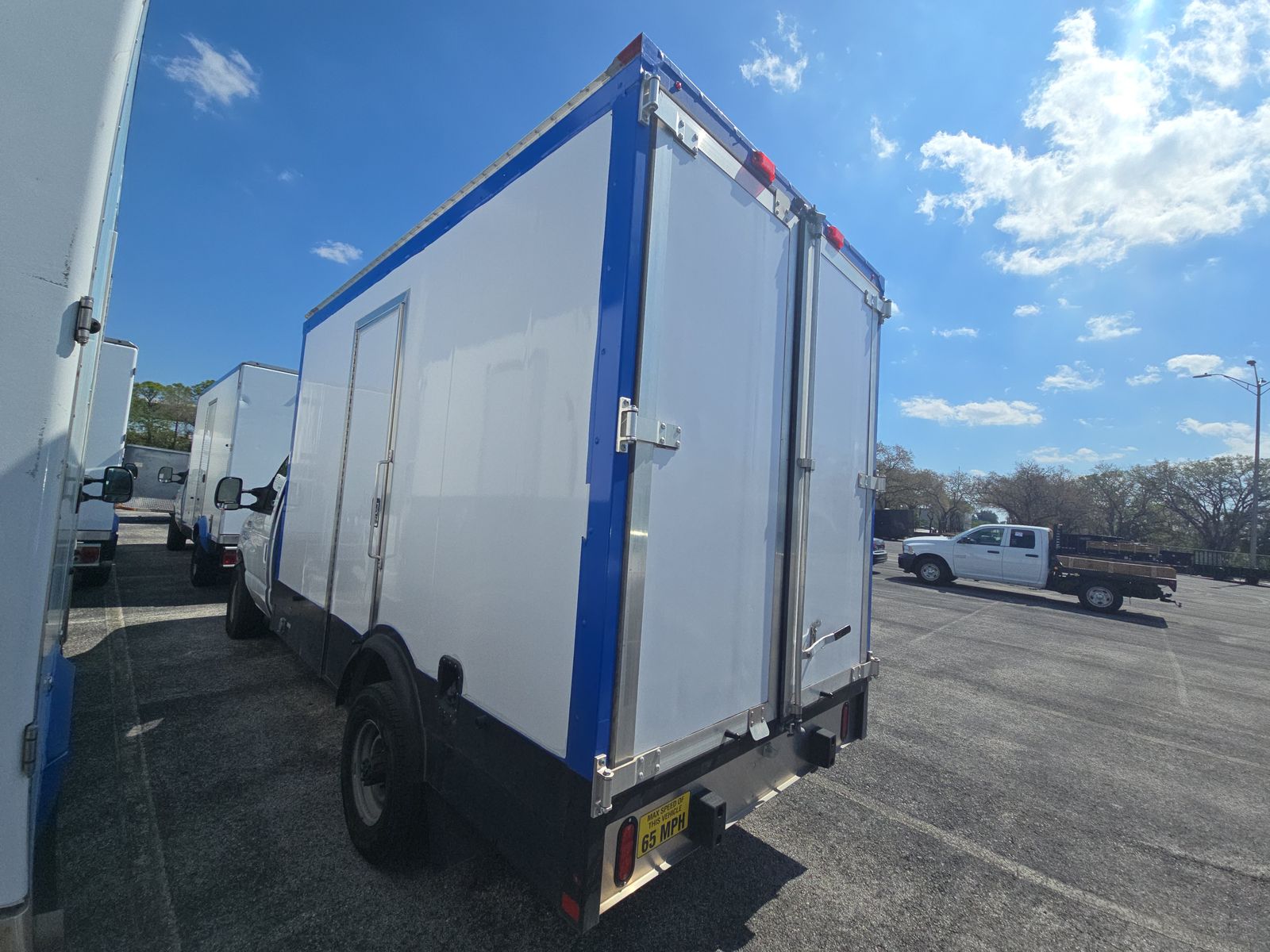 FORD E-350 - 7