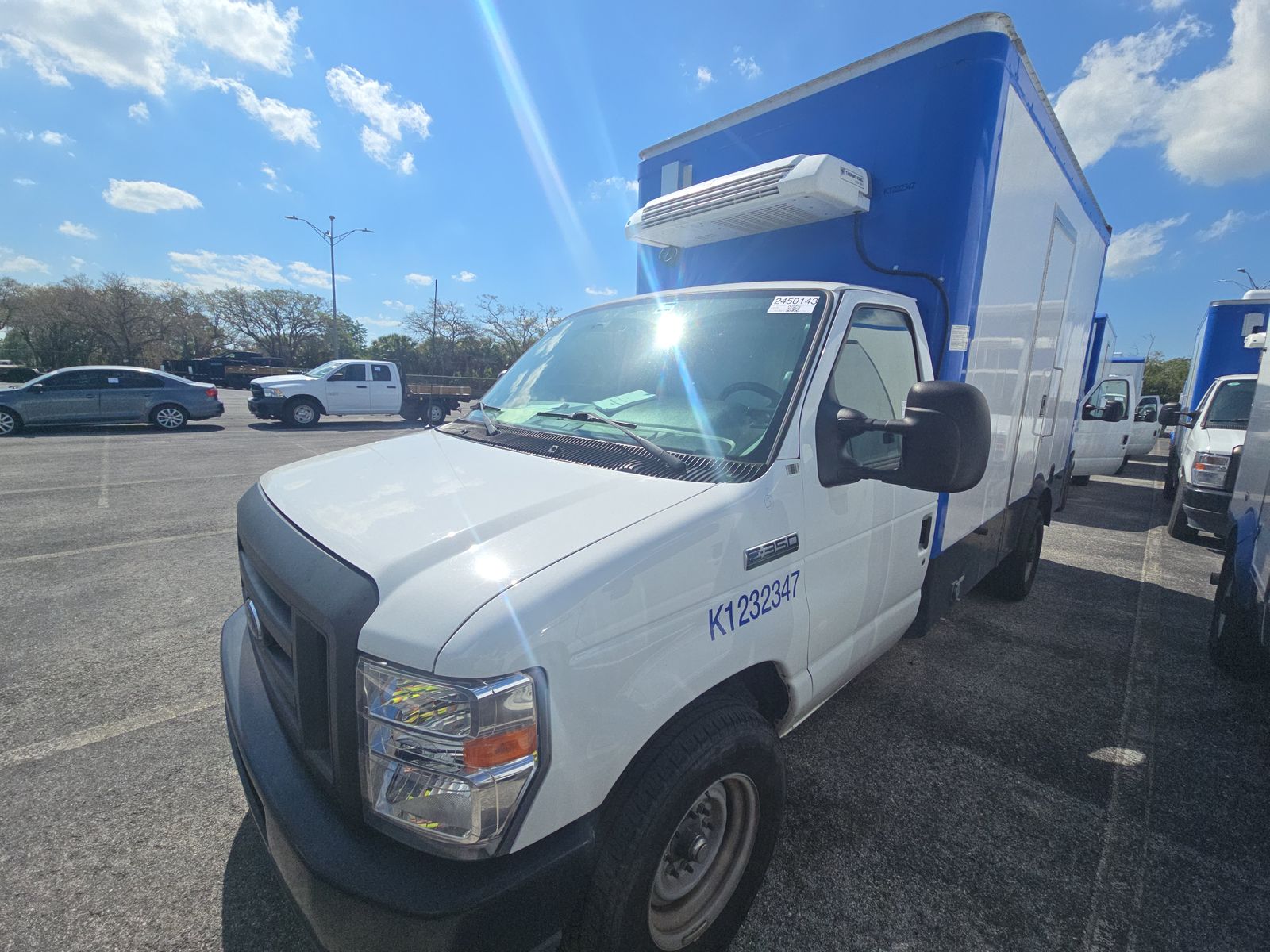 FORD E-350 - 1