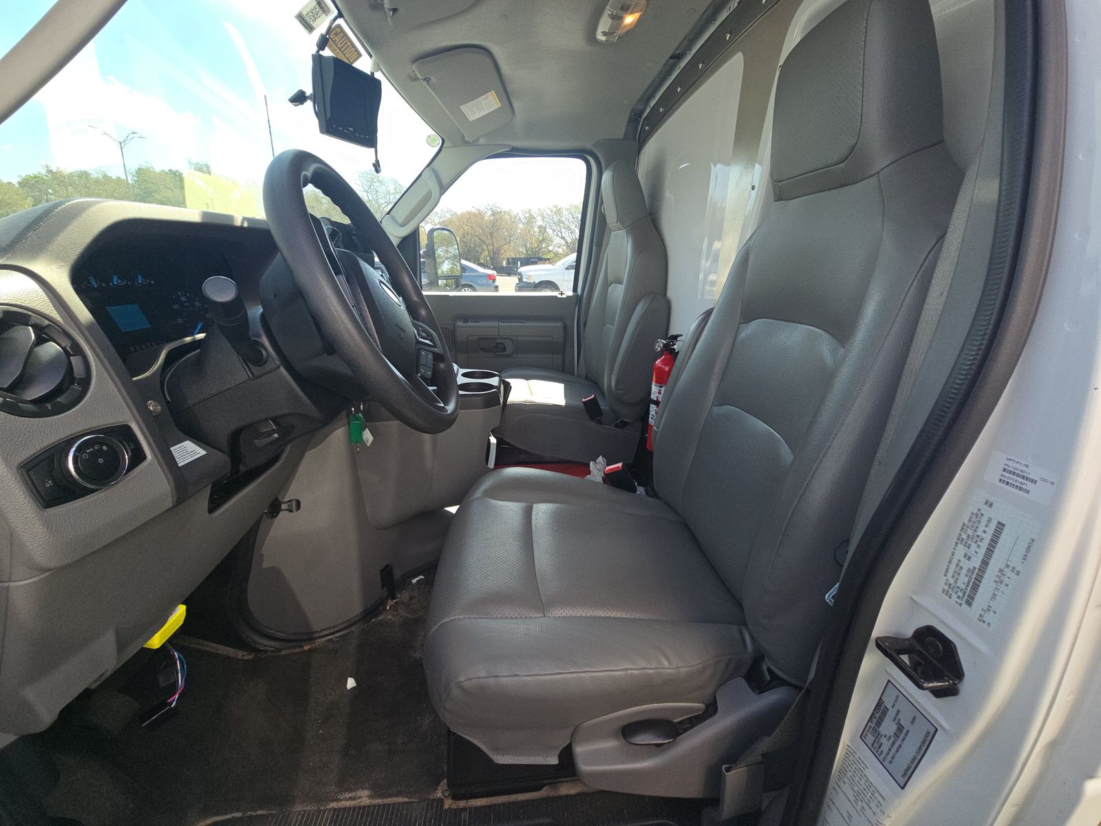FORD E-350 - 8