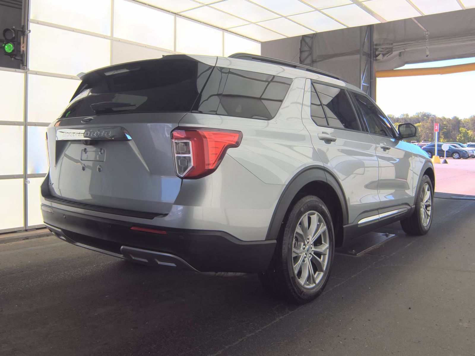 FORD EXPLORER - 6