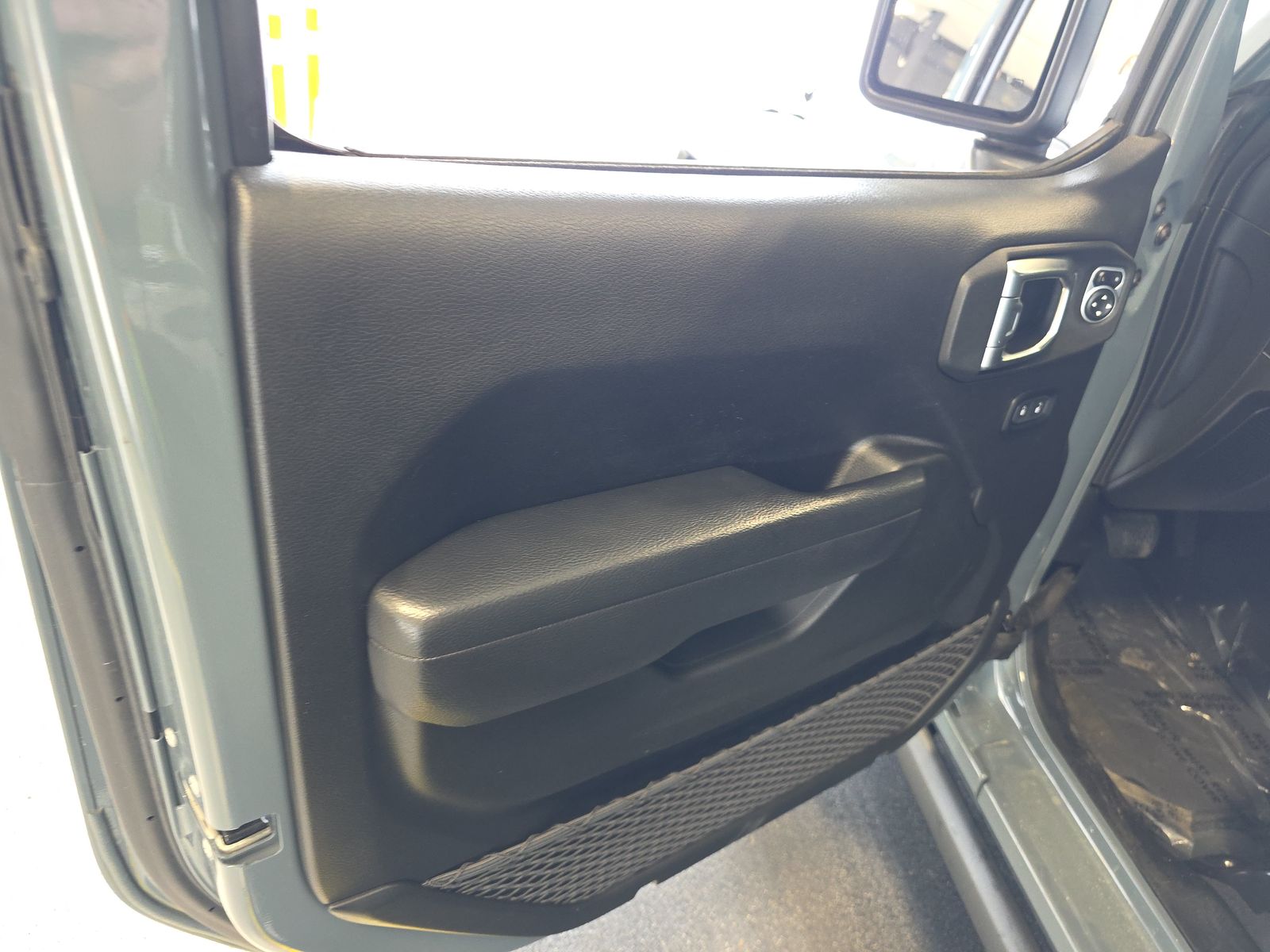 JEEP 4XE RUBICON - 10