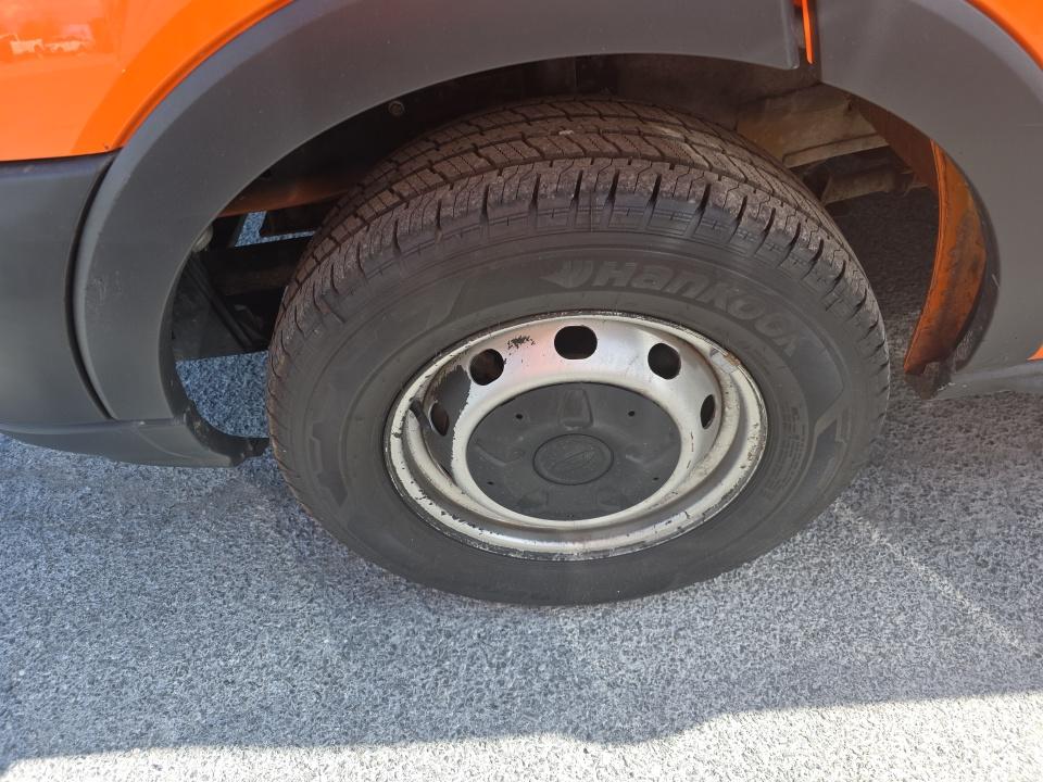 FORD TRANSIT 150 - 9