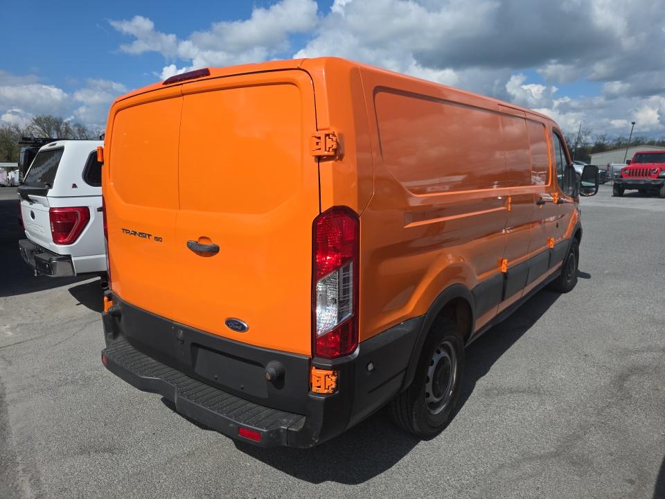 FORD TRANSIT 150 - 5
