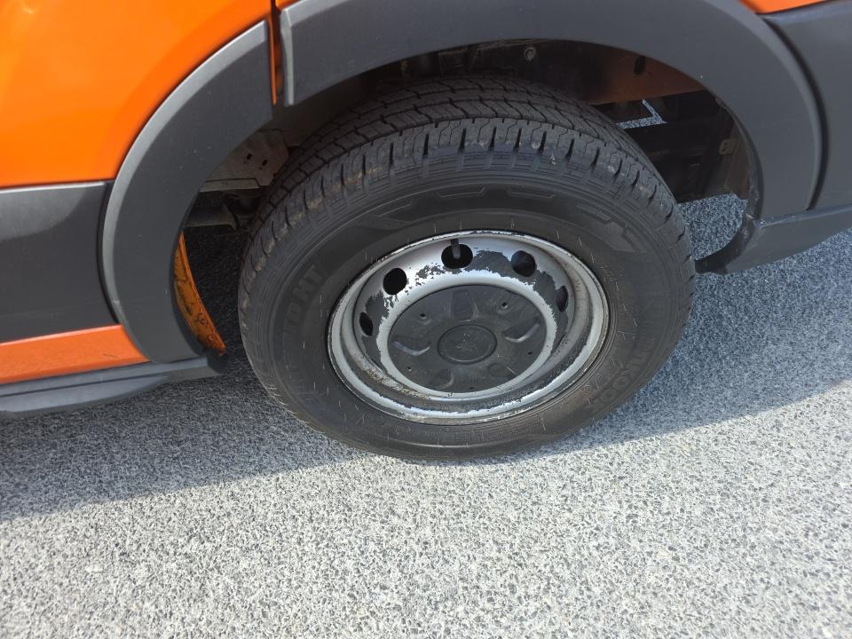 FORD TRANSIT 150 - 10