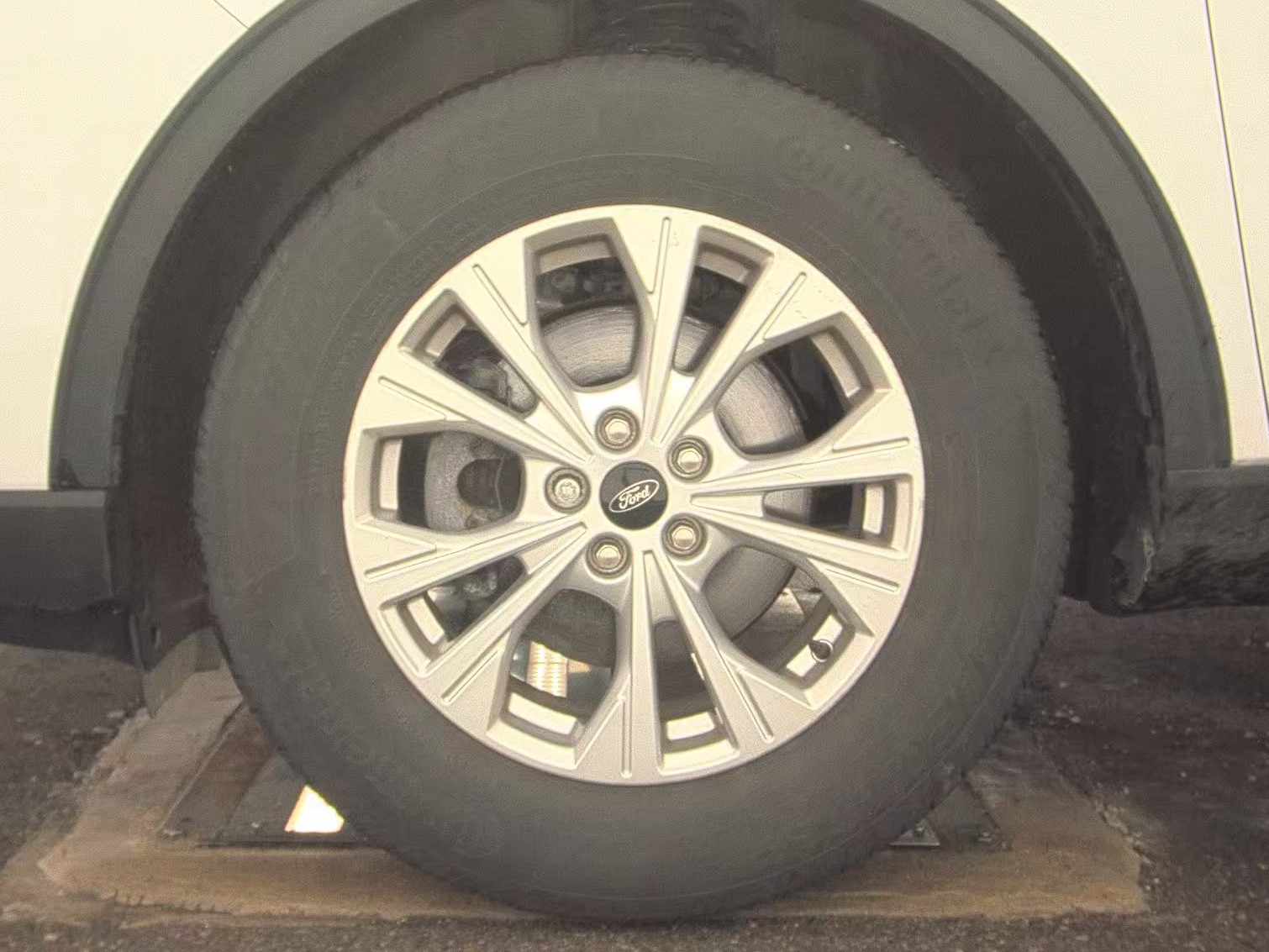 FORD ESCAPE - 10