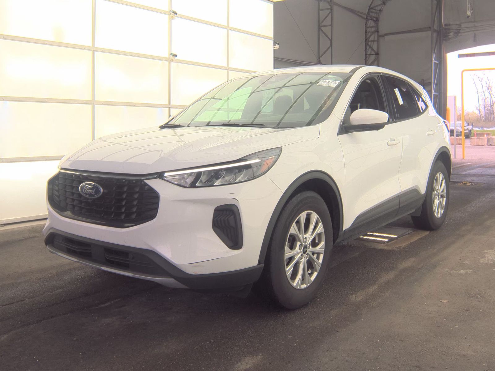 FORD ESCAPE - 1
