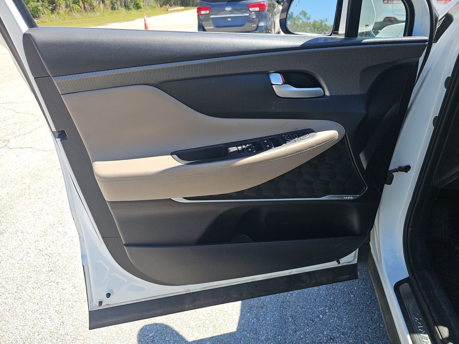 HYUNDAI LIMITED - 10