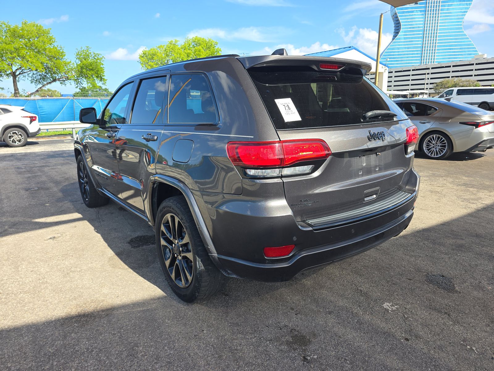 JEEP LAREDO ALTITUDE EDITION - 7