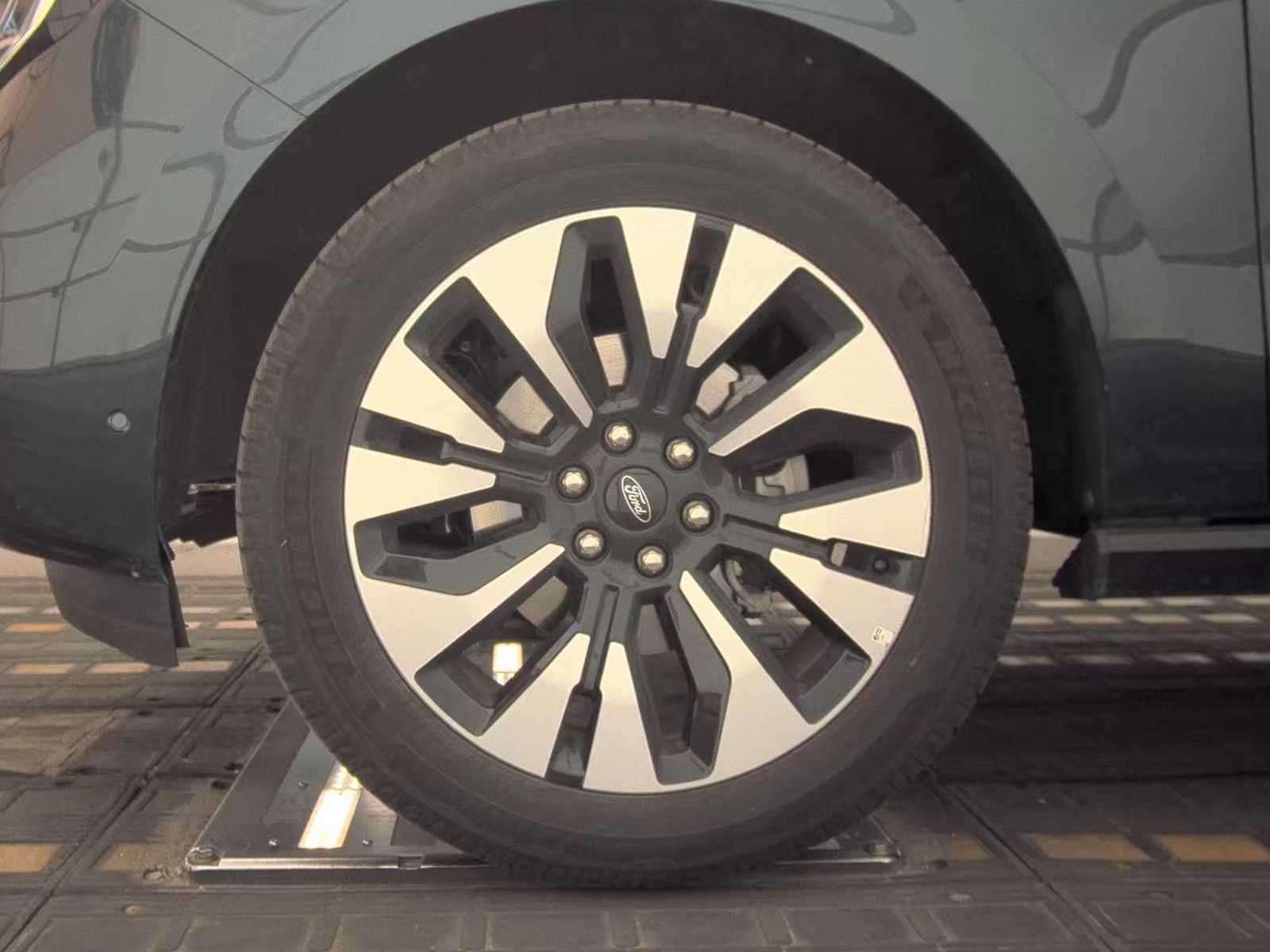 FORD EXPEDITION MAX - 10