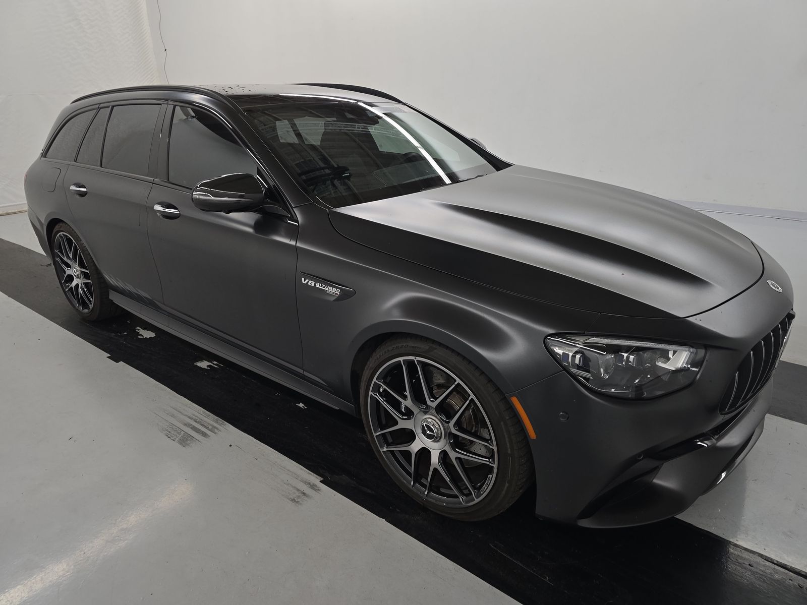 MERCEDES-BENZ E-CLASS - 4