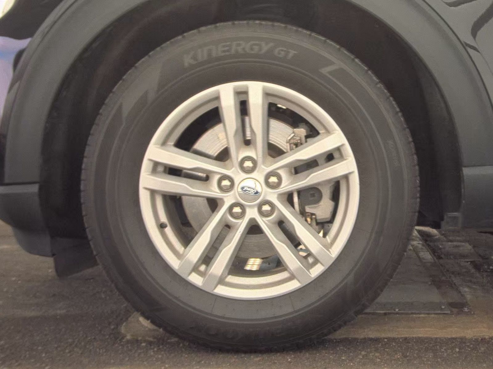 FORD EXPLORER - 10