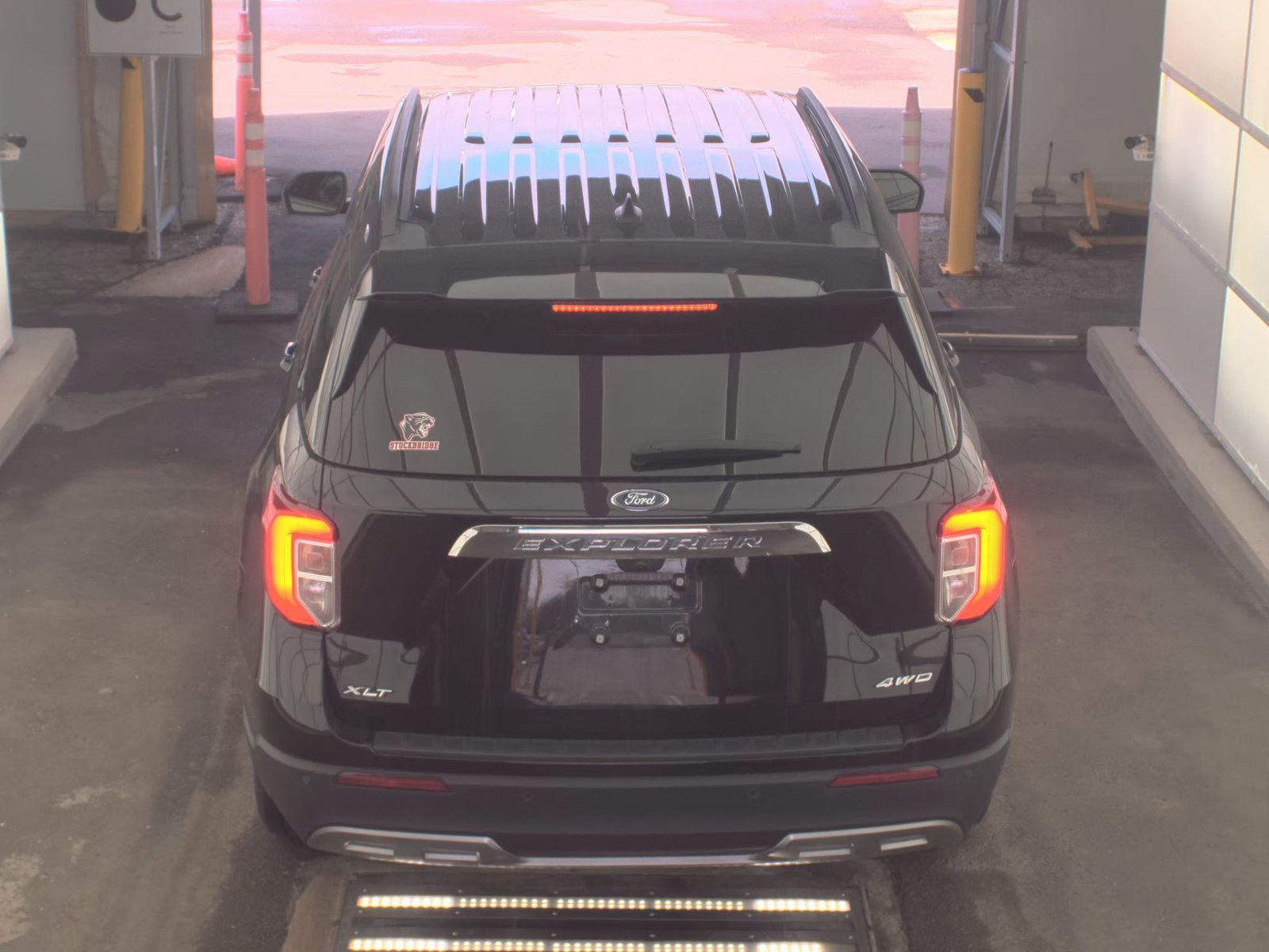 FORD EXPLORER - 7