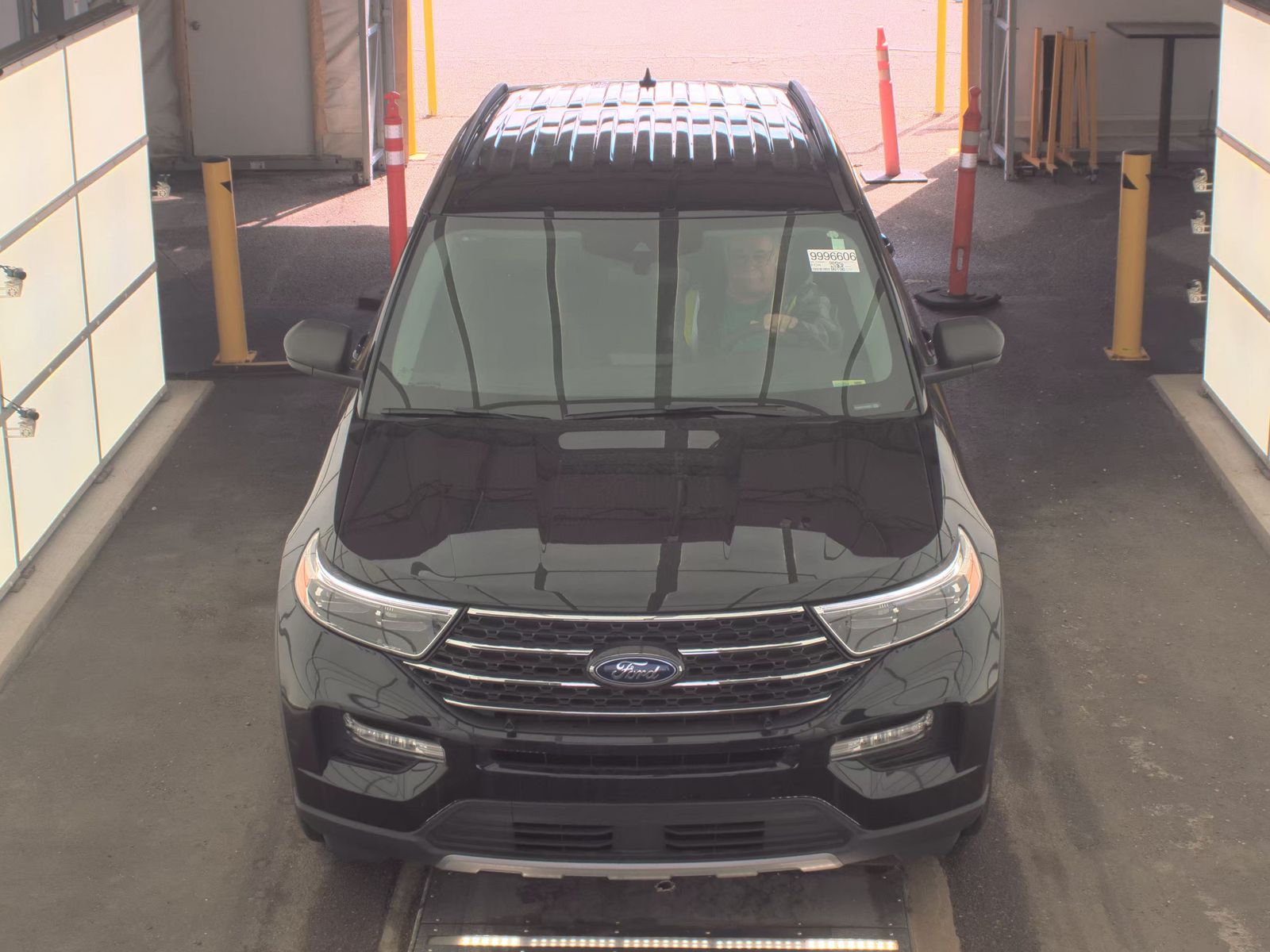 FORD EXPLORER - 3
