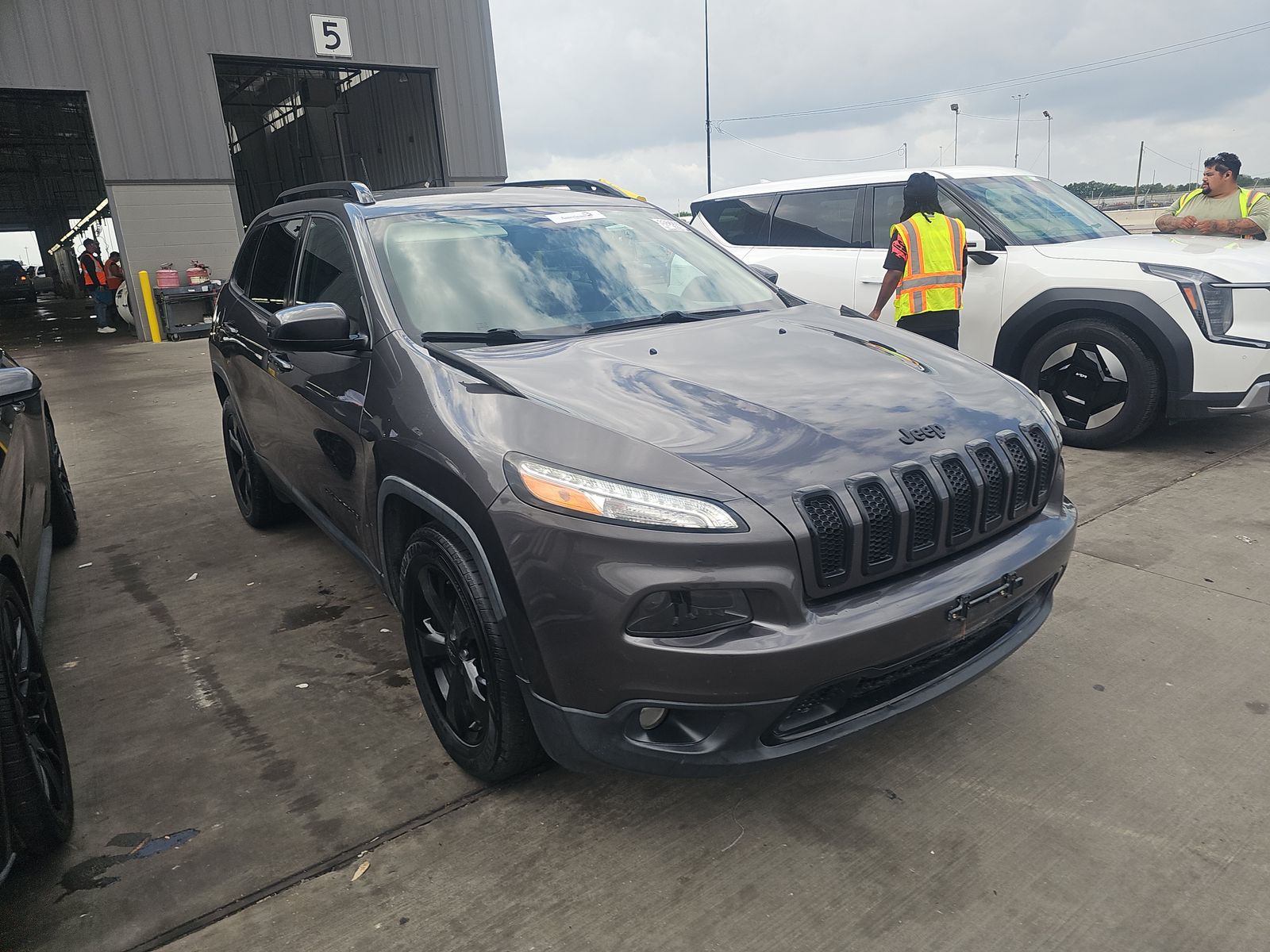 JEEP LATITUDE - 4